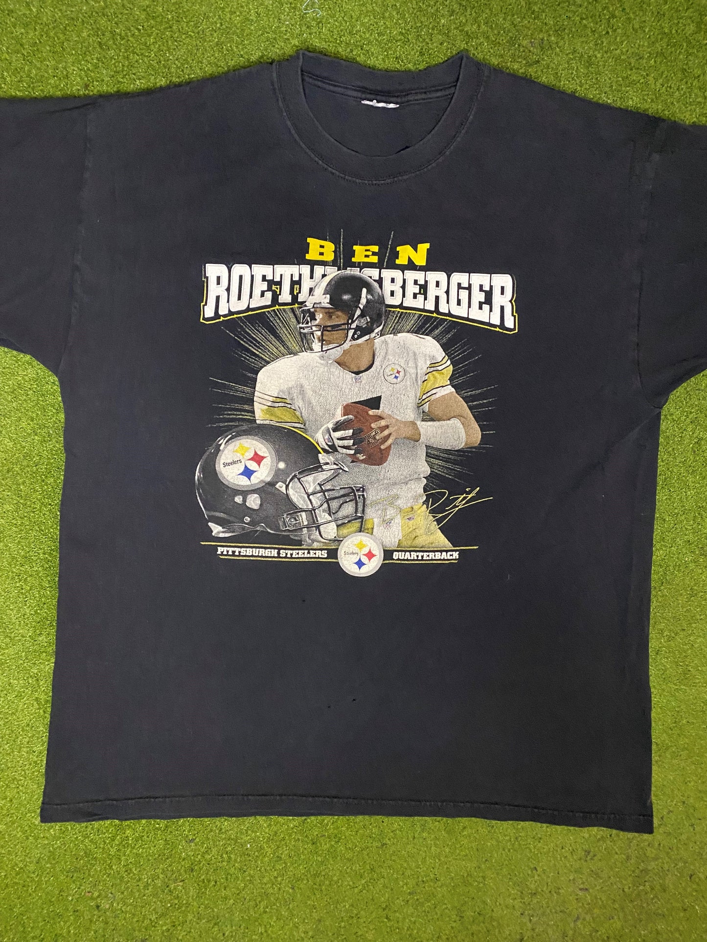 00s Pittsburgh Steelers - Ben Roethlisberger- Vintage NFL Player T-Shirt (Large) - Gametime Vintage