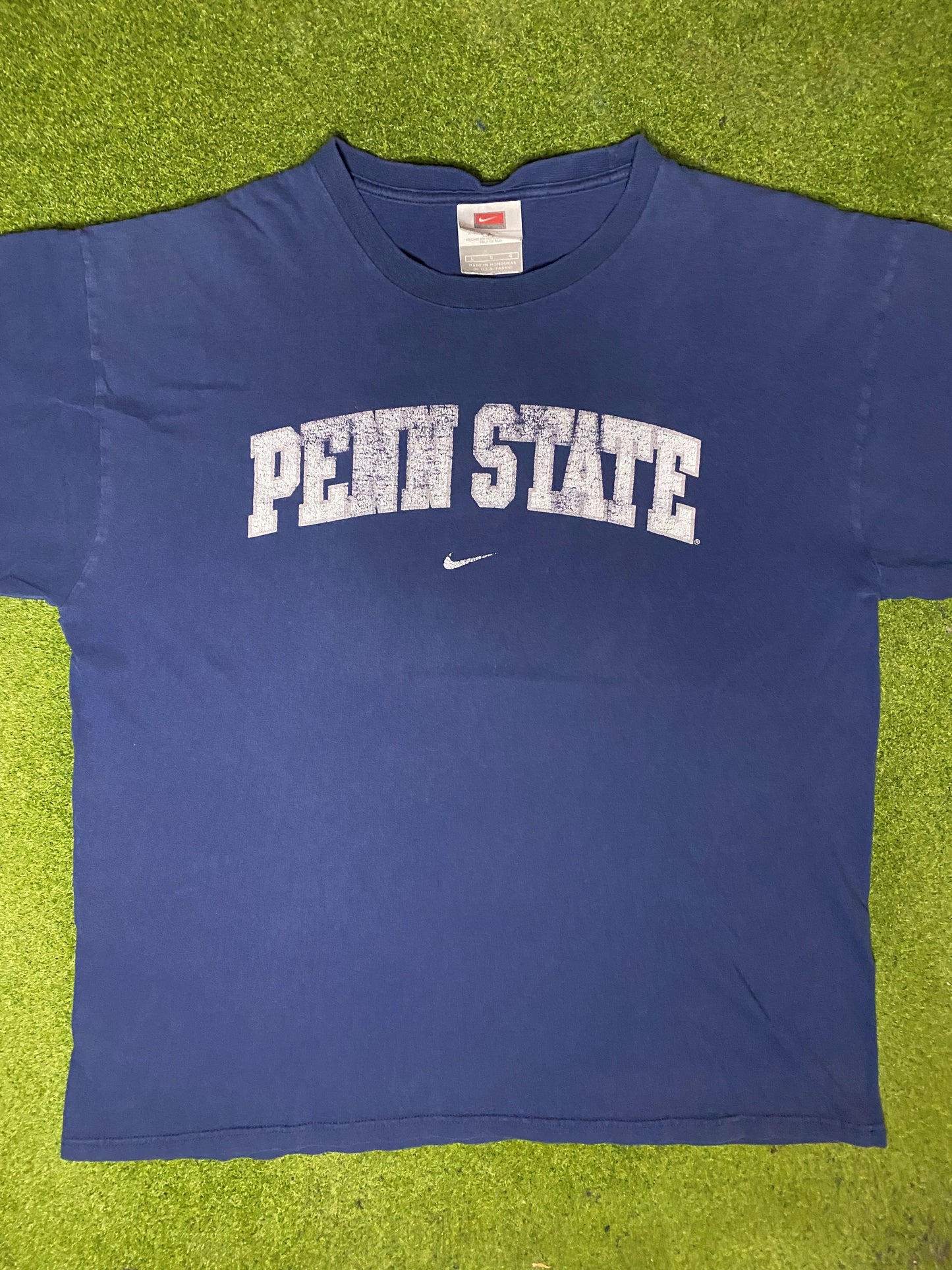 00s Penn State Nittany Lions - Vintage College T Shirt (Large) - Gametime Vintage