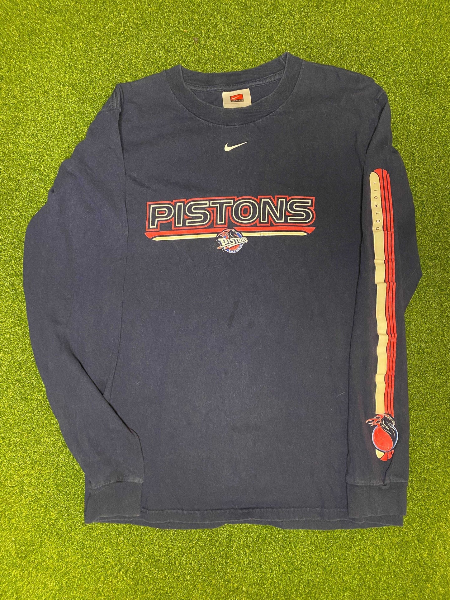 00s Detroit Pistons - Nike - Vintage NBA Long Sleeve Shirt (Small) - Gametime Vintage