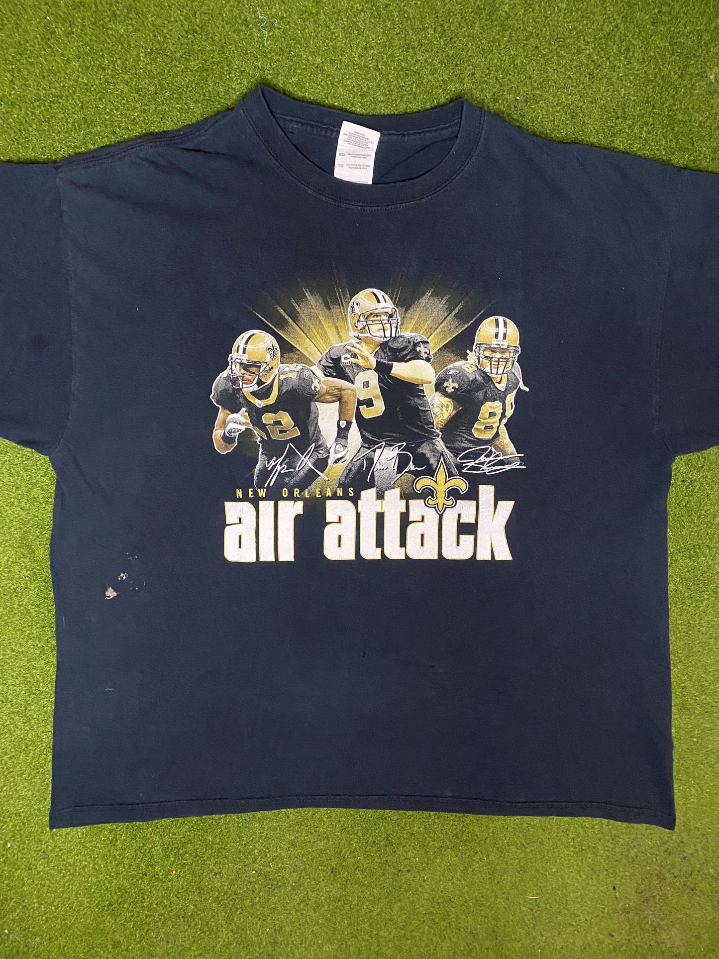 00s New Orleans Saints - Air Attack Ft. Drew Brees - Vintage NFL T-Shirt (XL) - Gametime Vintage