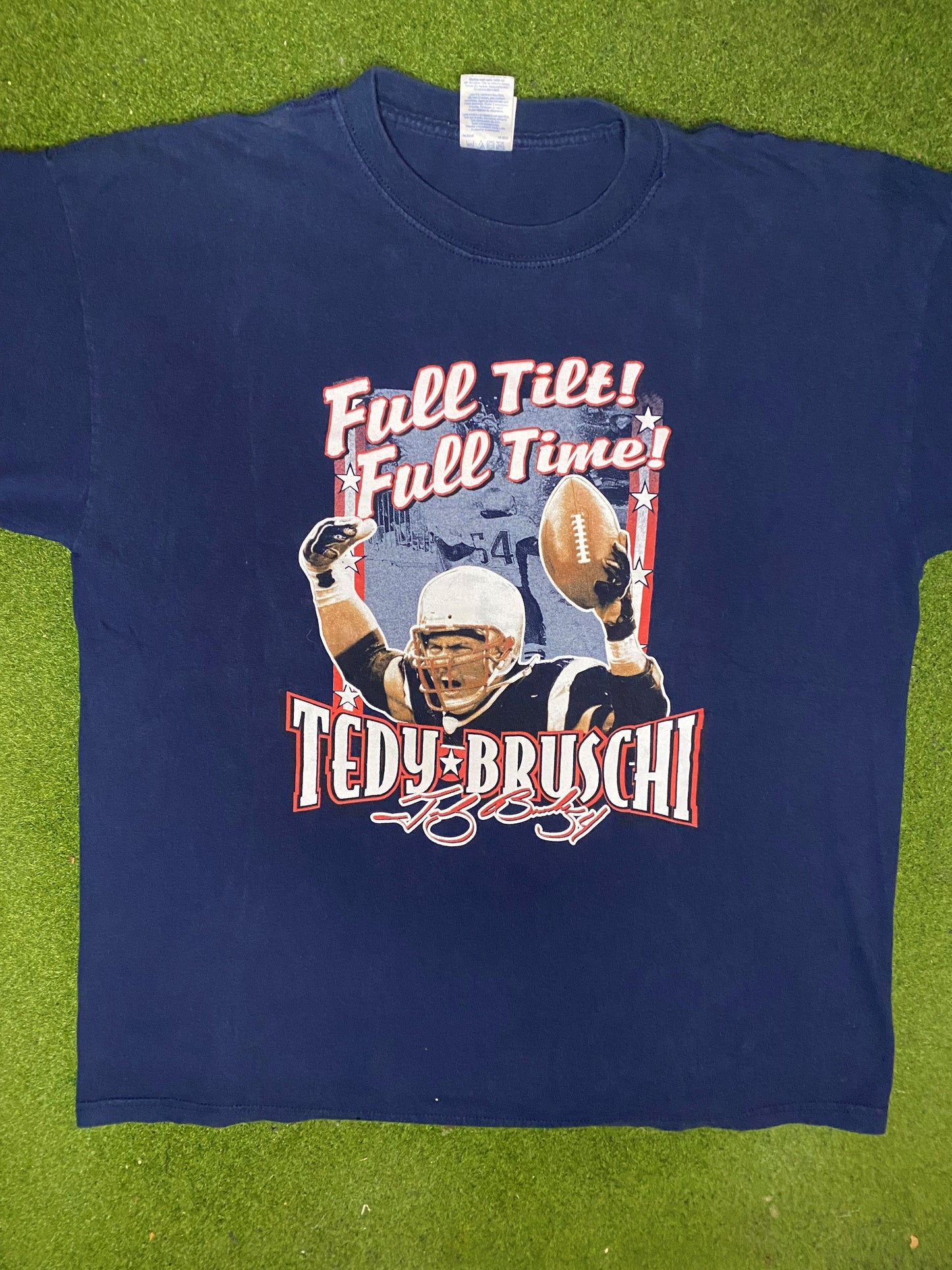 00s New England Patriots - Tedy Bruschi - Vintage NFL Player T-Shirt (XL) - Gametime Vintage