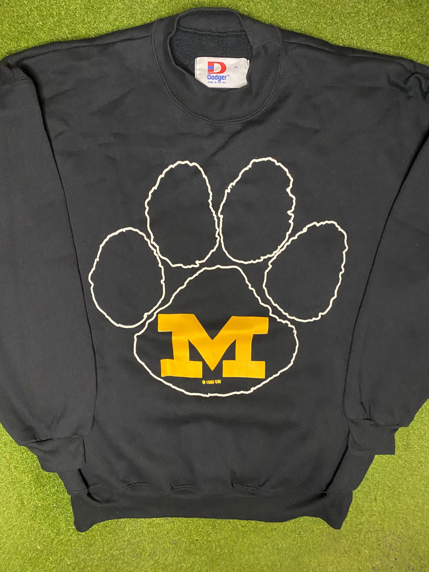 1983 Missouri Tigers - Vintage College Sweatshirt (XL) - Gametime Vintage
