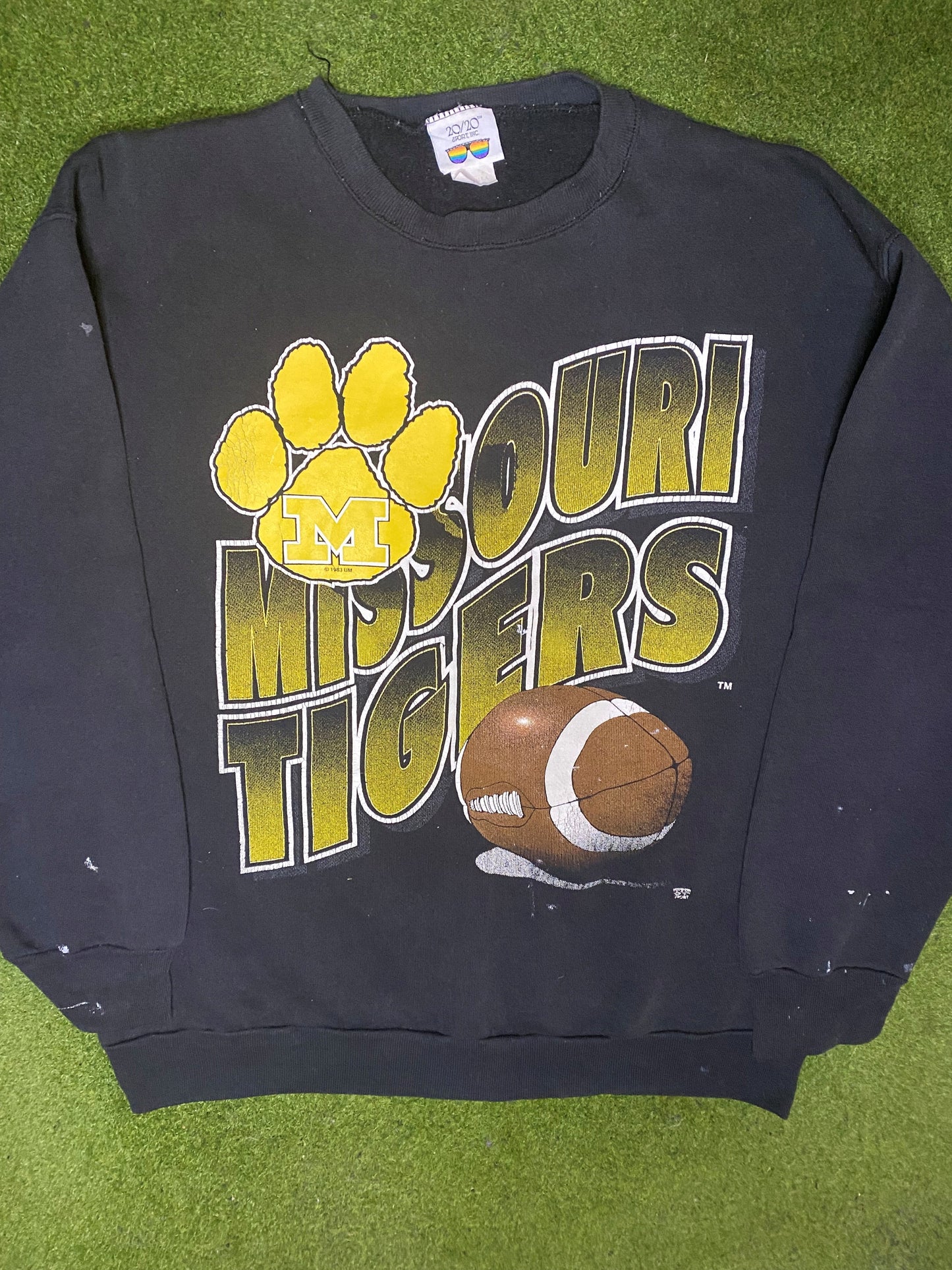 1983 Missouri Tigers - Vintage College Sweatshirt (Large) - Gametime Vintage