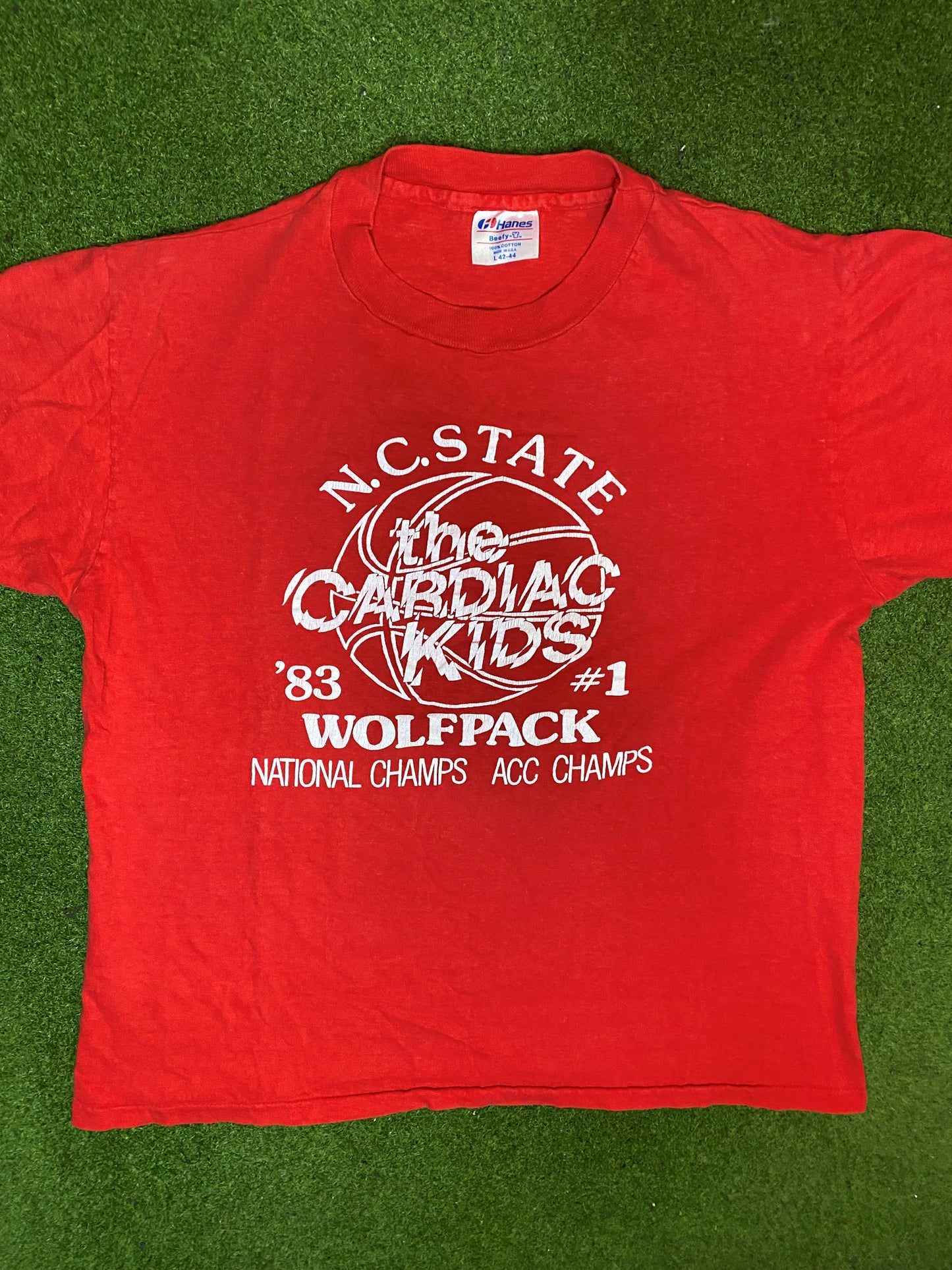 1983 NC State Wolfpack - National Champs - Vintage College T-Shirt (Large) - Gametime Vintage
