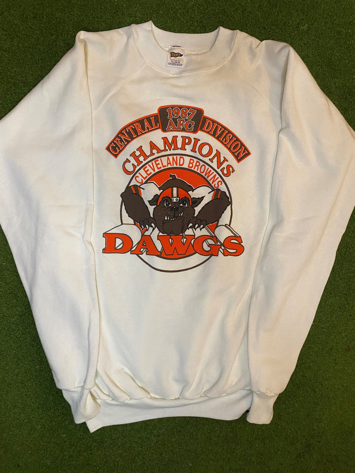 1987 Cleveland Browns - Division Champs - Vintage NFL Sweatshirt (XL) - Gametime Vintage