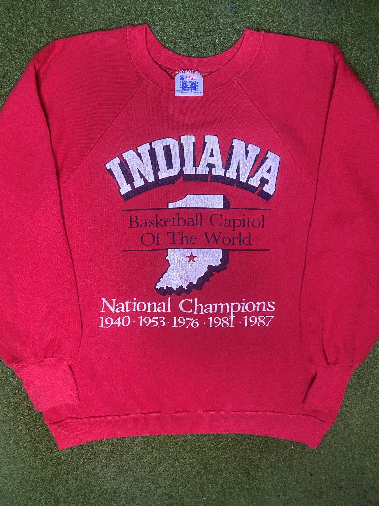 1987 Indian Hoosiers - National Champions - Vintage College Basketball Sweatshirt (Large) - Gametime Vintage