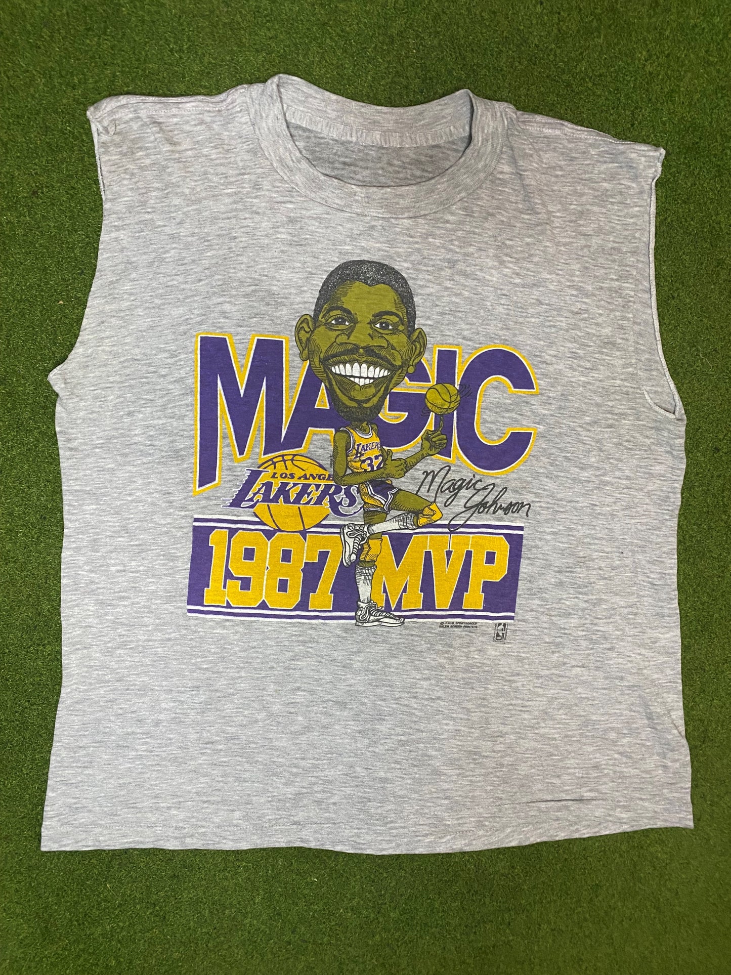 1987 Los Angeles Lakers - Magic Johnson MVP - Vintage NBA Player Cutoff (Large) - Gametime Vintage