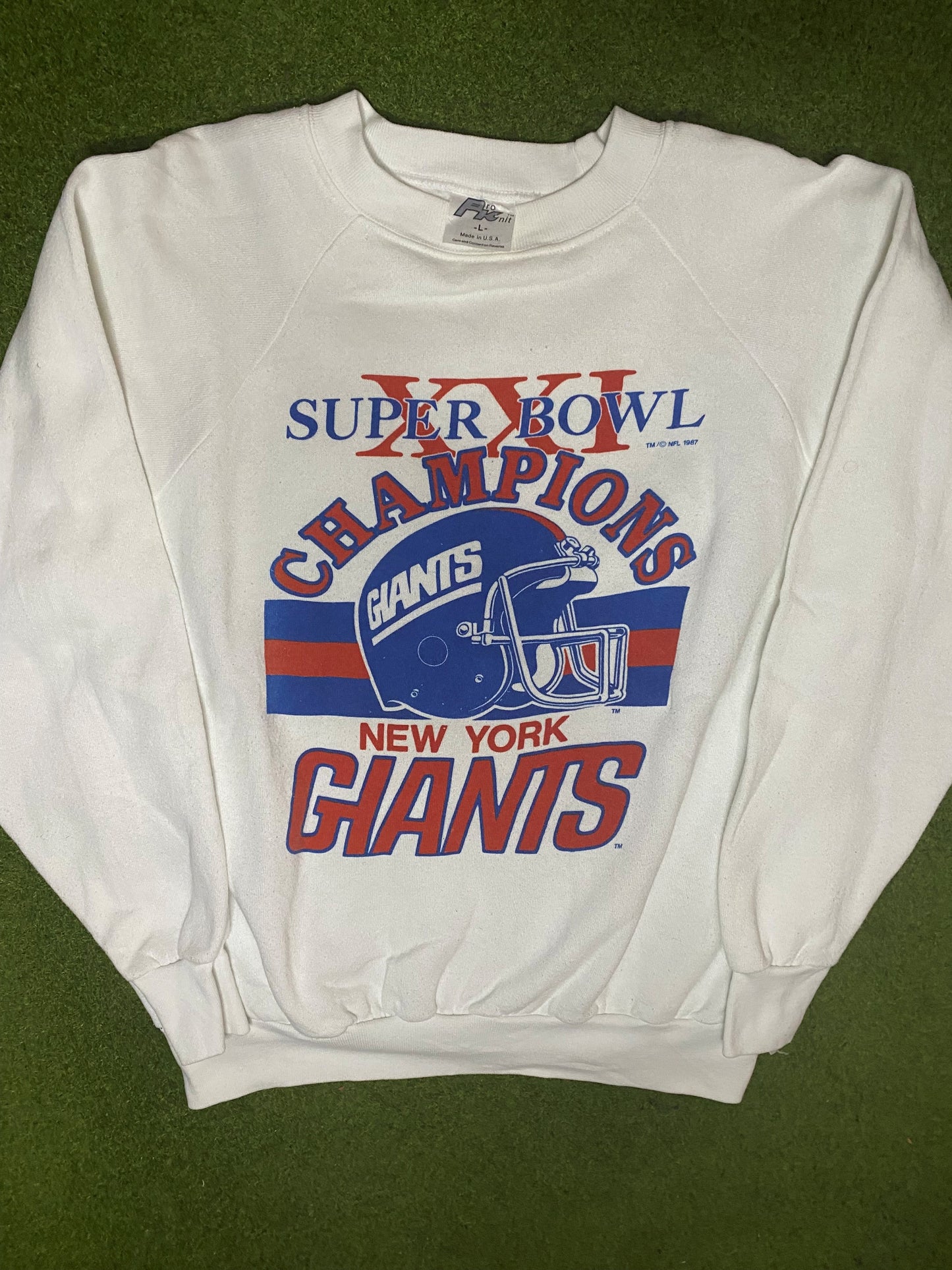 1987 New York Giants - Super Bowl XXI Champions - Vintage NFL Sweatshirt (Large) - Gametime Vintage