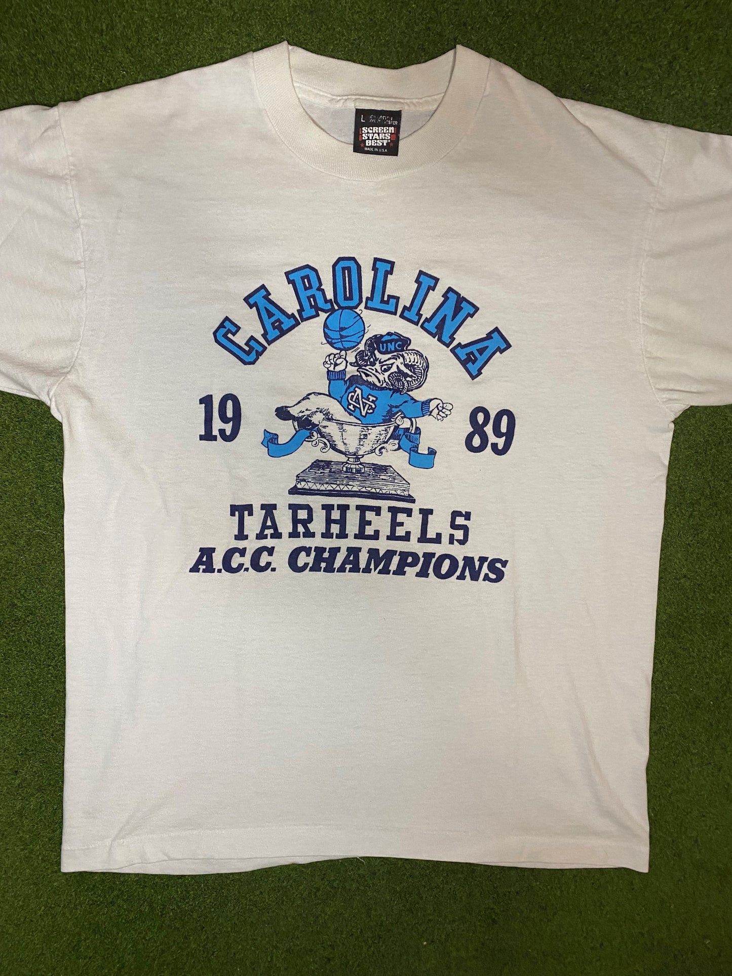 1989 Carolina Tar Heels - ACC Champions - Vintage College Basketball T-Shirt (Large) - Gametime Vintage