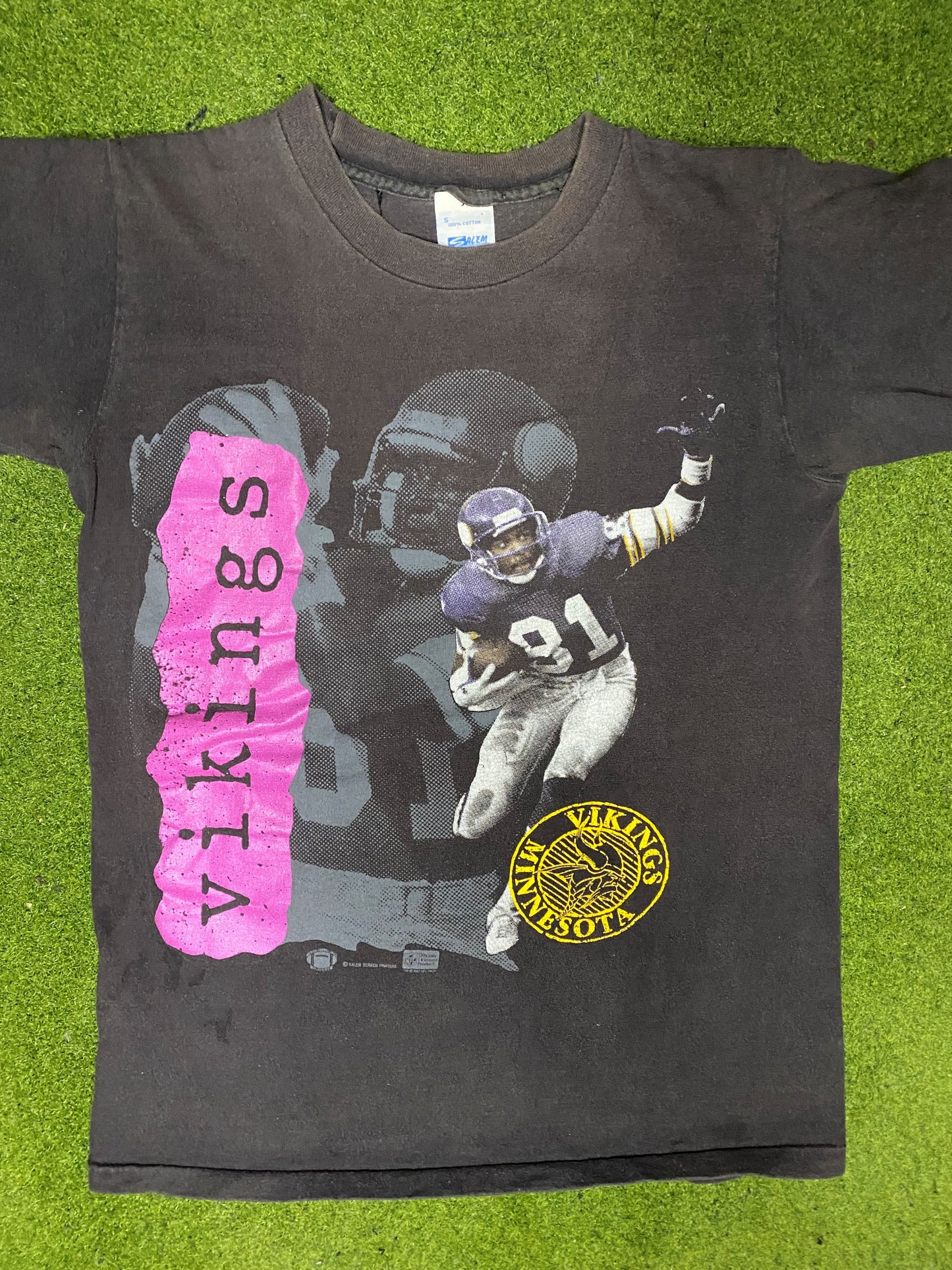 1990 Minnesota Vikings - Anthony Carter - Vintage NFL Player T Shirt (Small) - Gametime Vintage