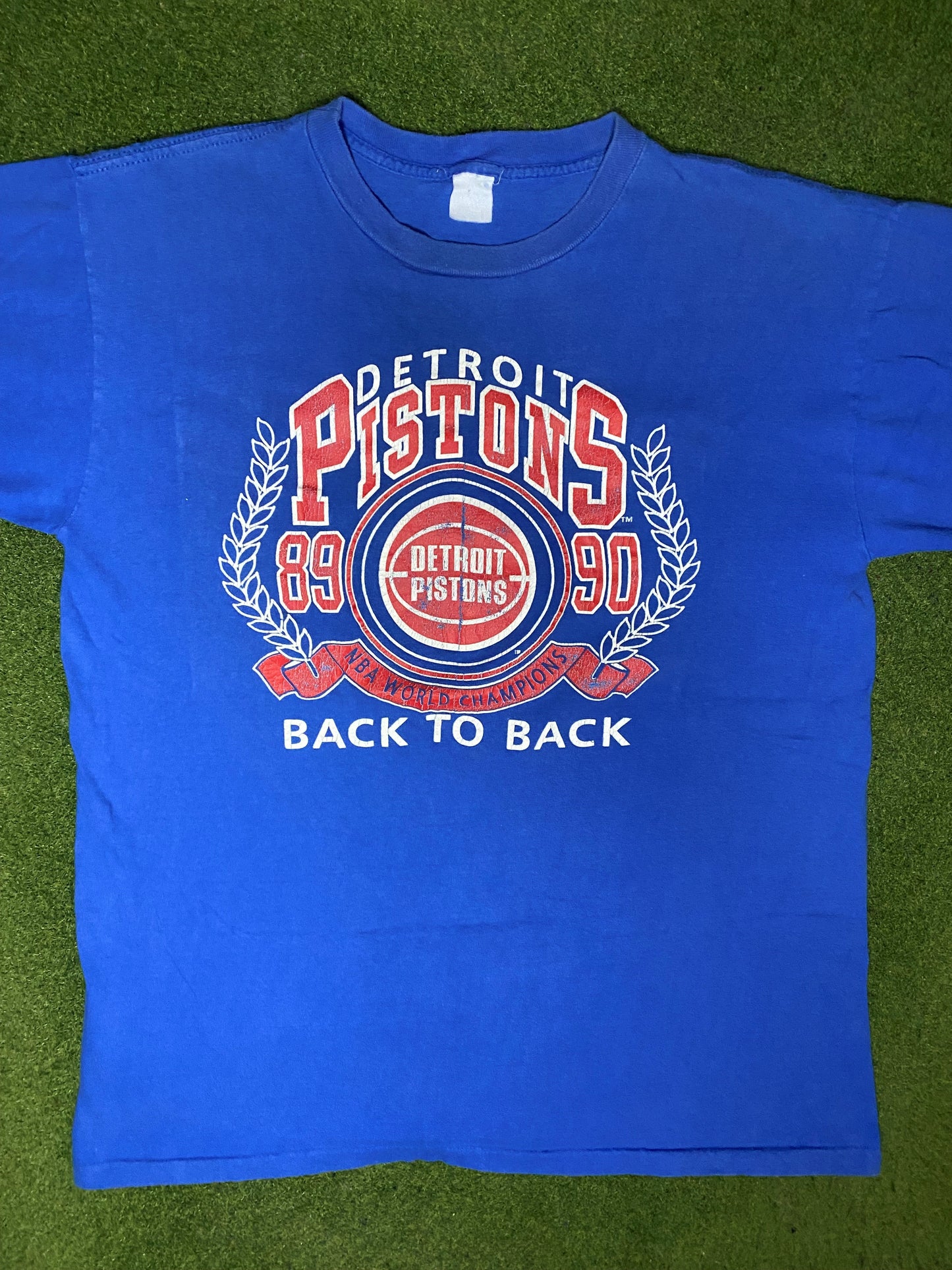 1990 Detroit Pistons - Campeones Mundiales Consecutivos - Camiseta Vintage NBA (Talla Grande)
