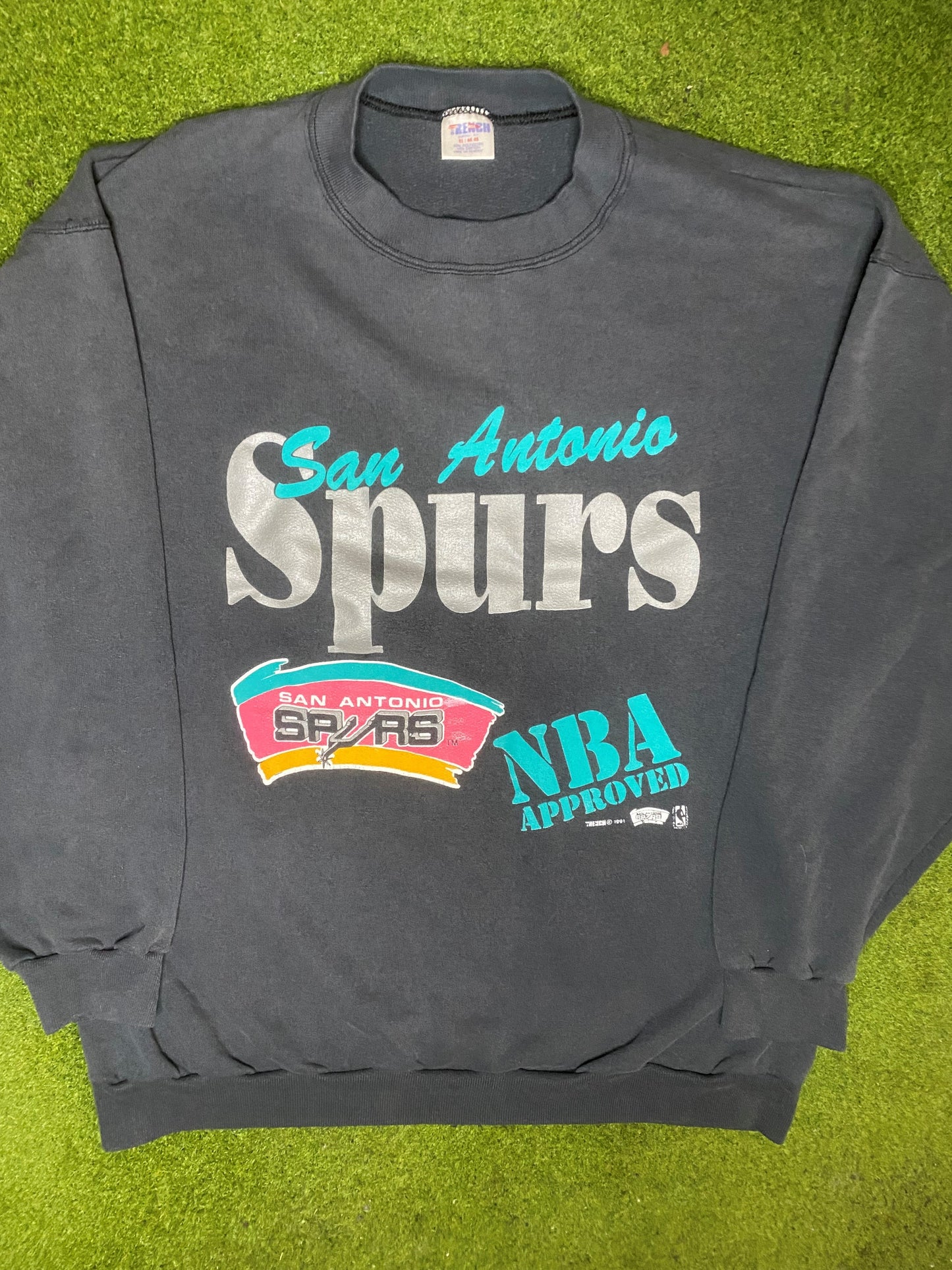 1991 San Antonio Spurs - Vintage NBA Sweatshirt (XL) - Gametime Vintage