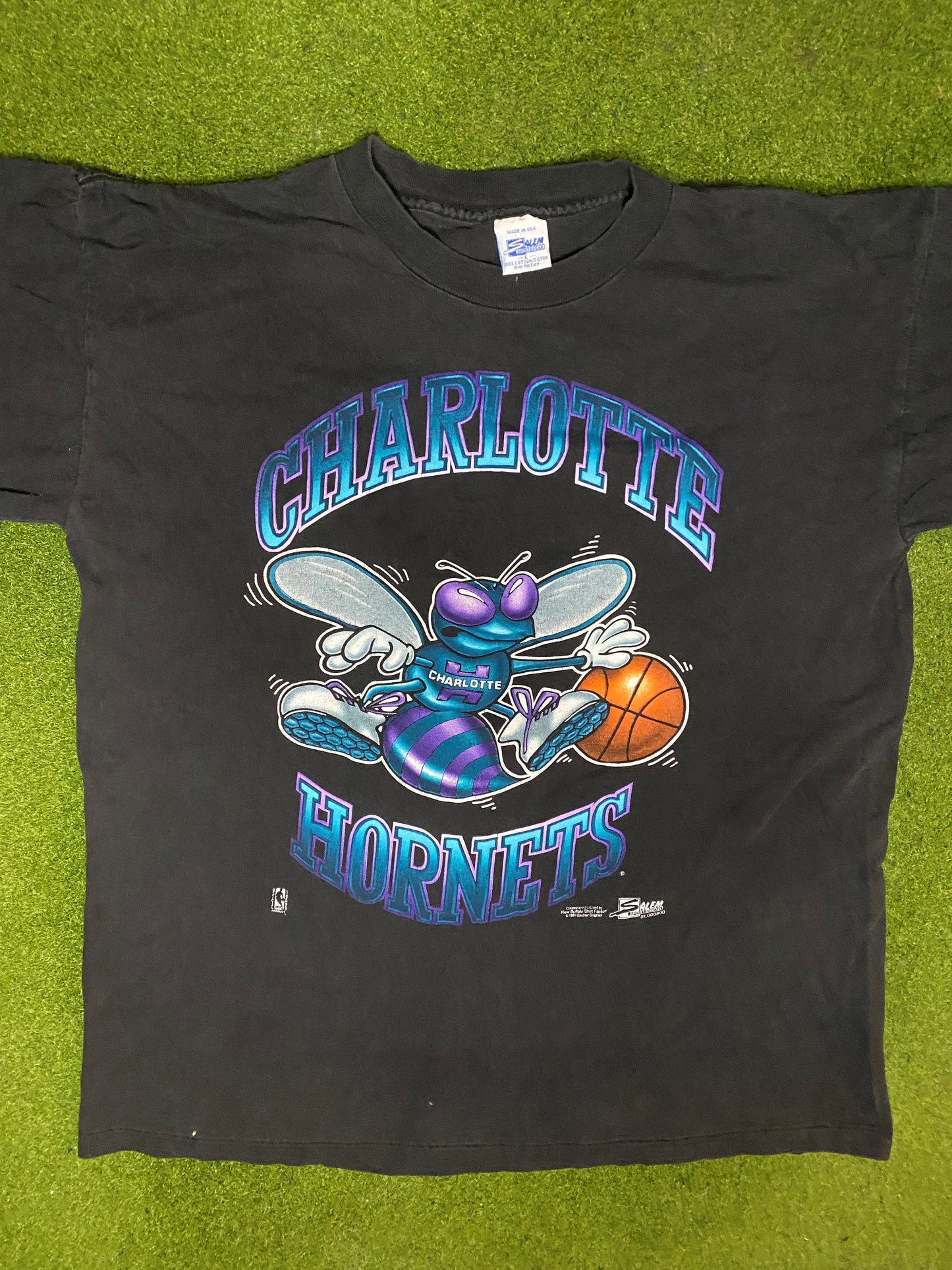 1991 Charlotte Hornets - Vintage NBA T-Shirt (Large) - Gametime Vintage