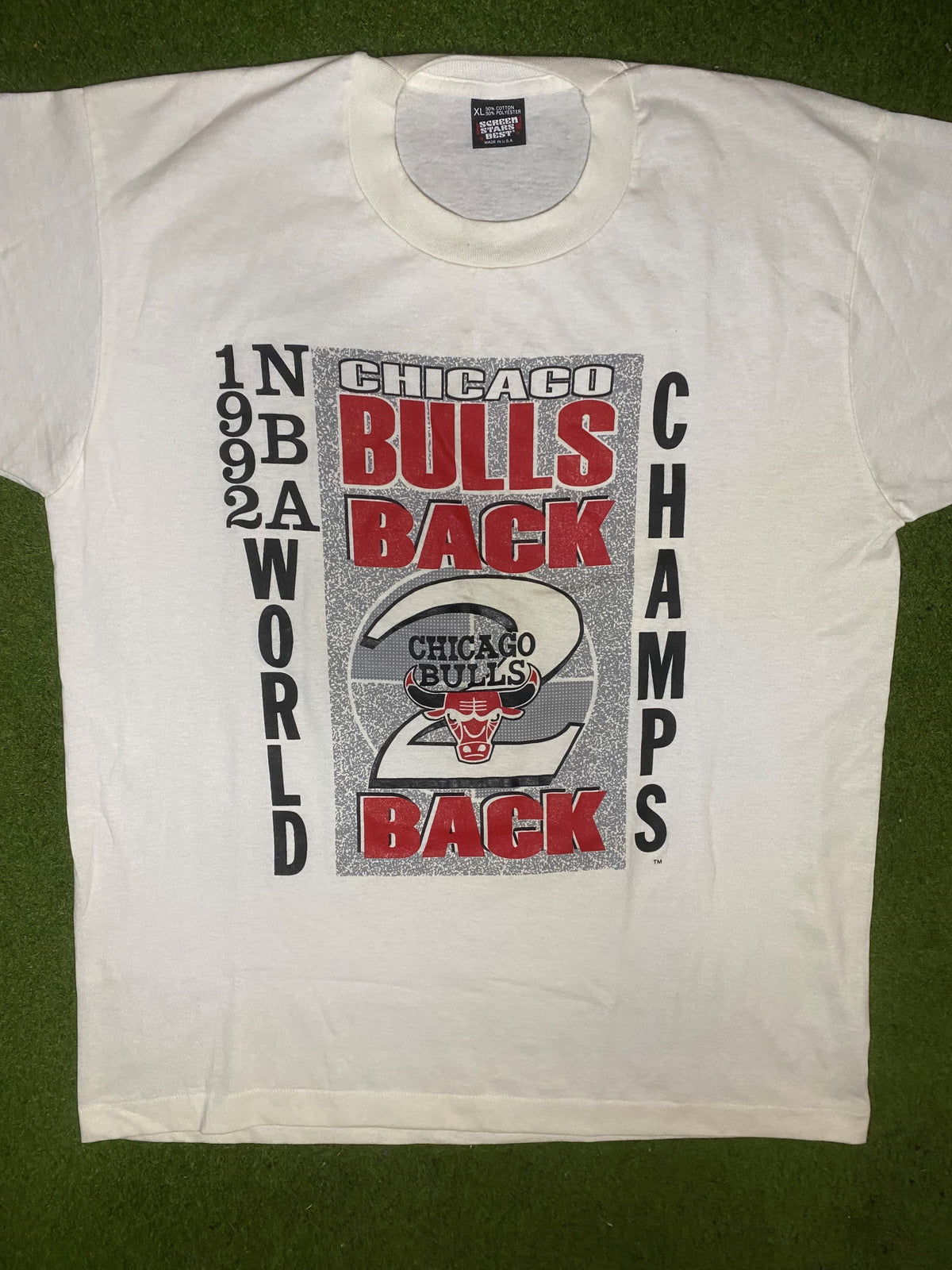 1992 Chicago Bulls - Back to Back Champions - Vintage NBA T-Shirt (XL) - Gametime Vintage