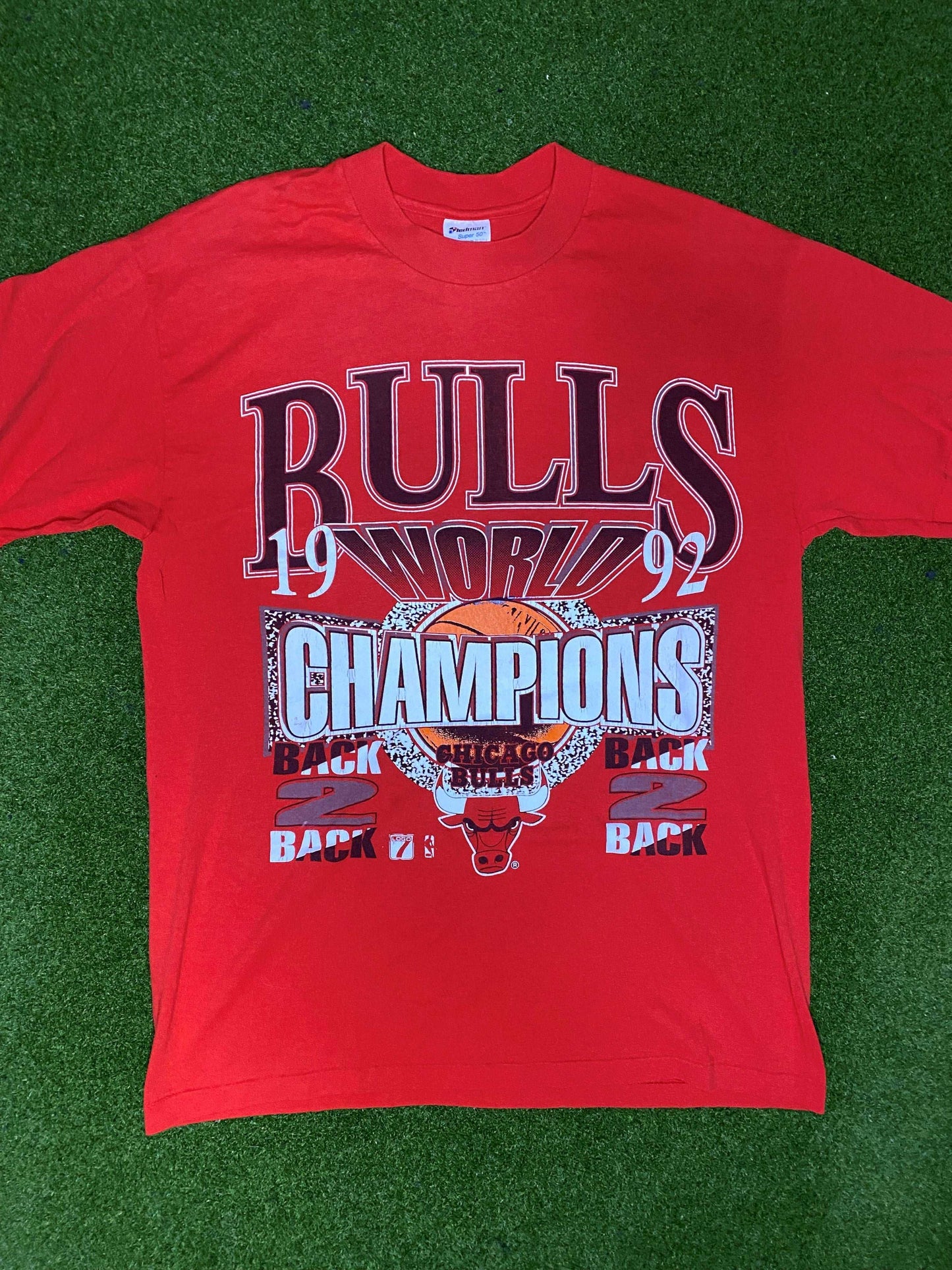1992 Chicago Bulls - World Champions Back 2 Back - Vintage NBA Tee Shirt (Large) - Gametime Vintage