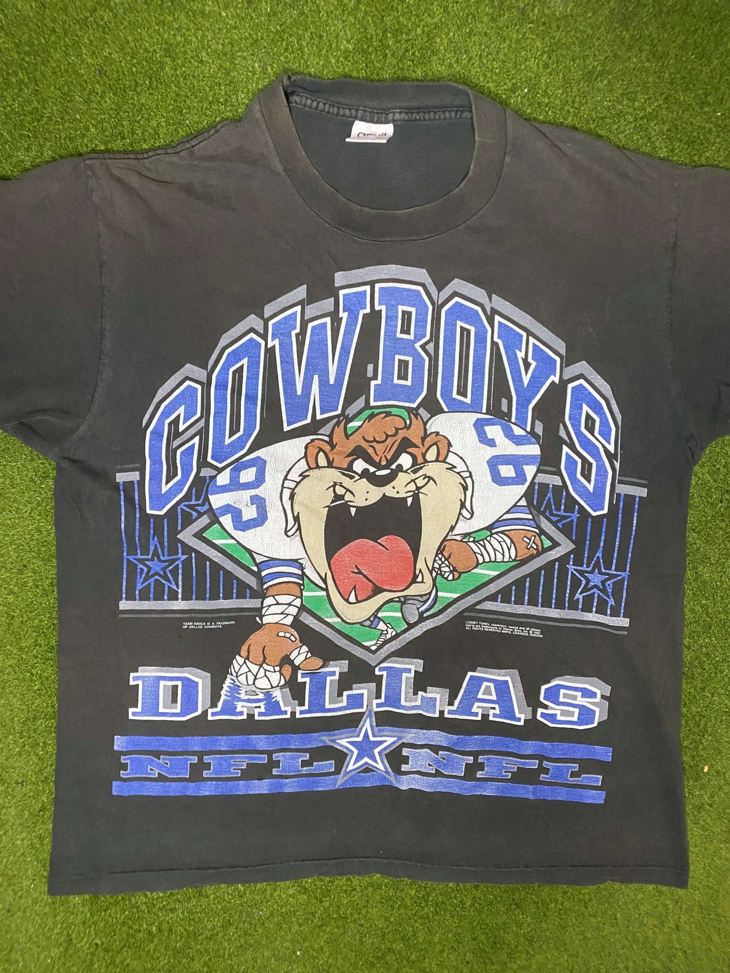 1992 Dallas Cowboys - Taz Crossover - Vintage NFL T-Shirt (XL) - Gametime Vintage