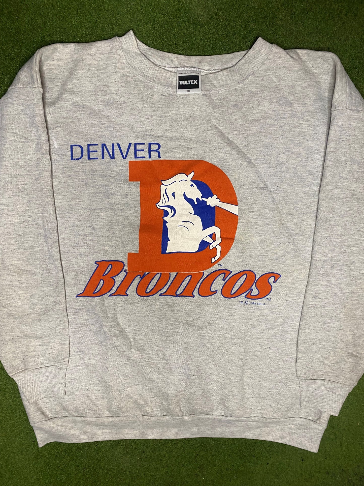 1992 Denver Broncos - Vintage NFL Sweatshirt (2XL) - Gametime Vintage