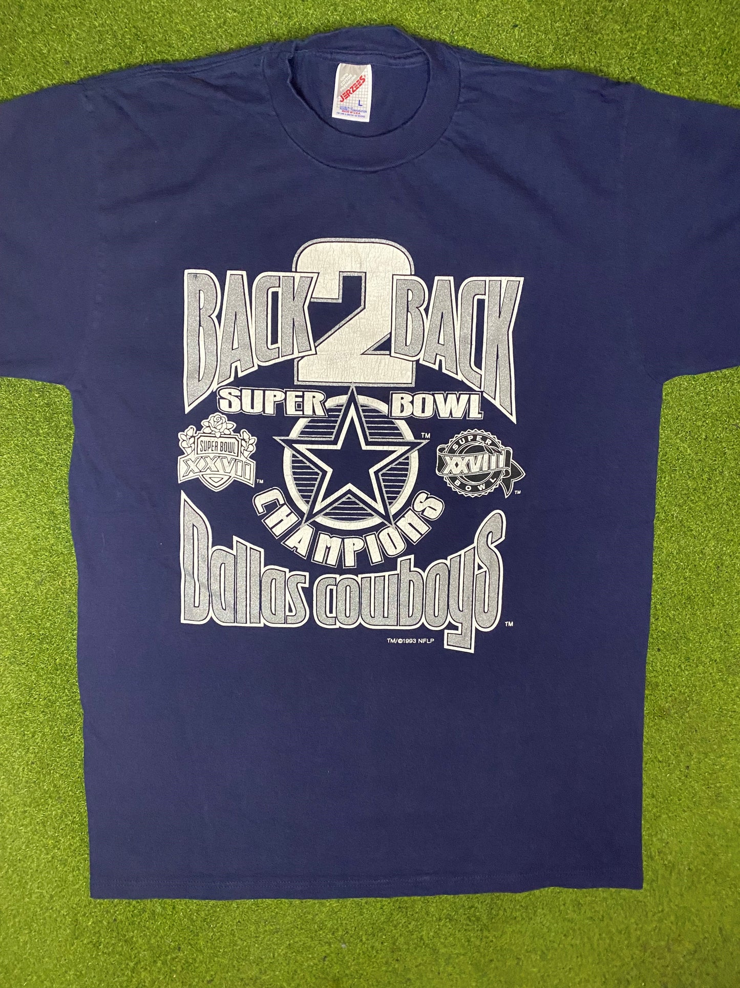 1993 Dallas Cowboys - Back 2 Back Champions - Vintage NFL T-Shirt (Large) - Gametime Vintage