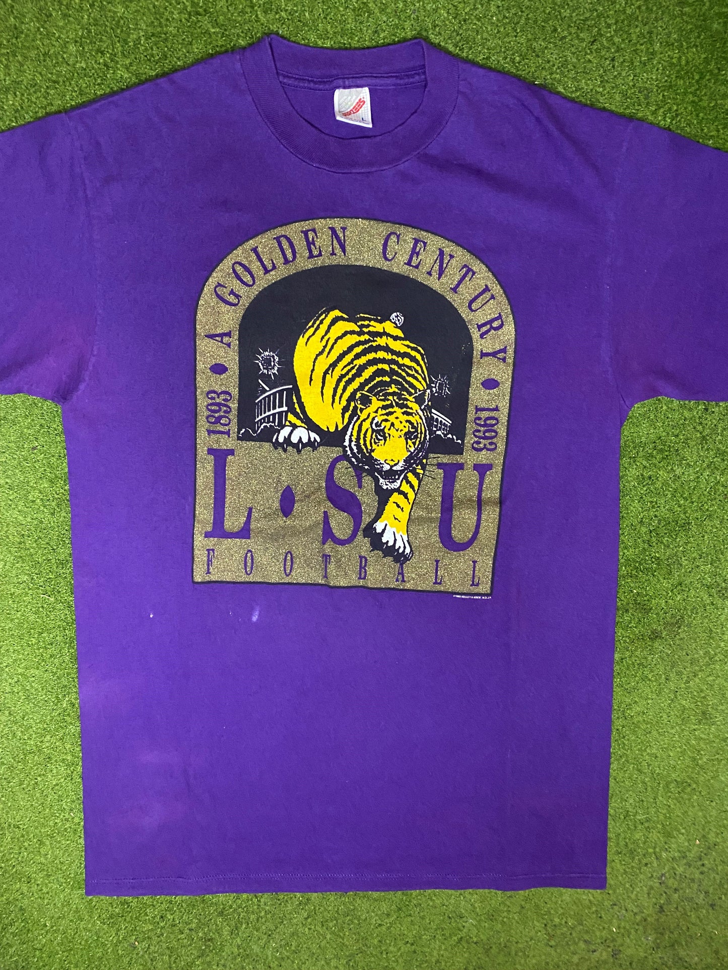 1993 LSU Tigers - Vintage College T-Shirt (Large) - Gametime Vintage