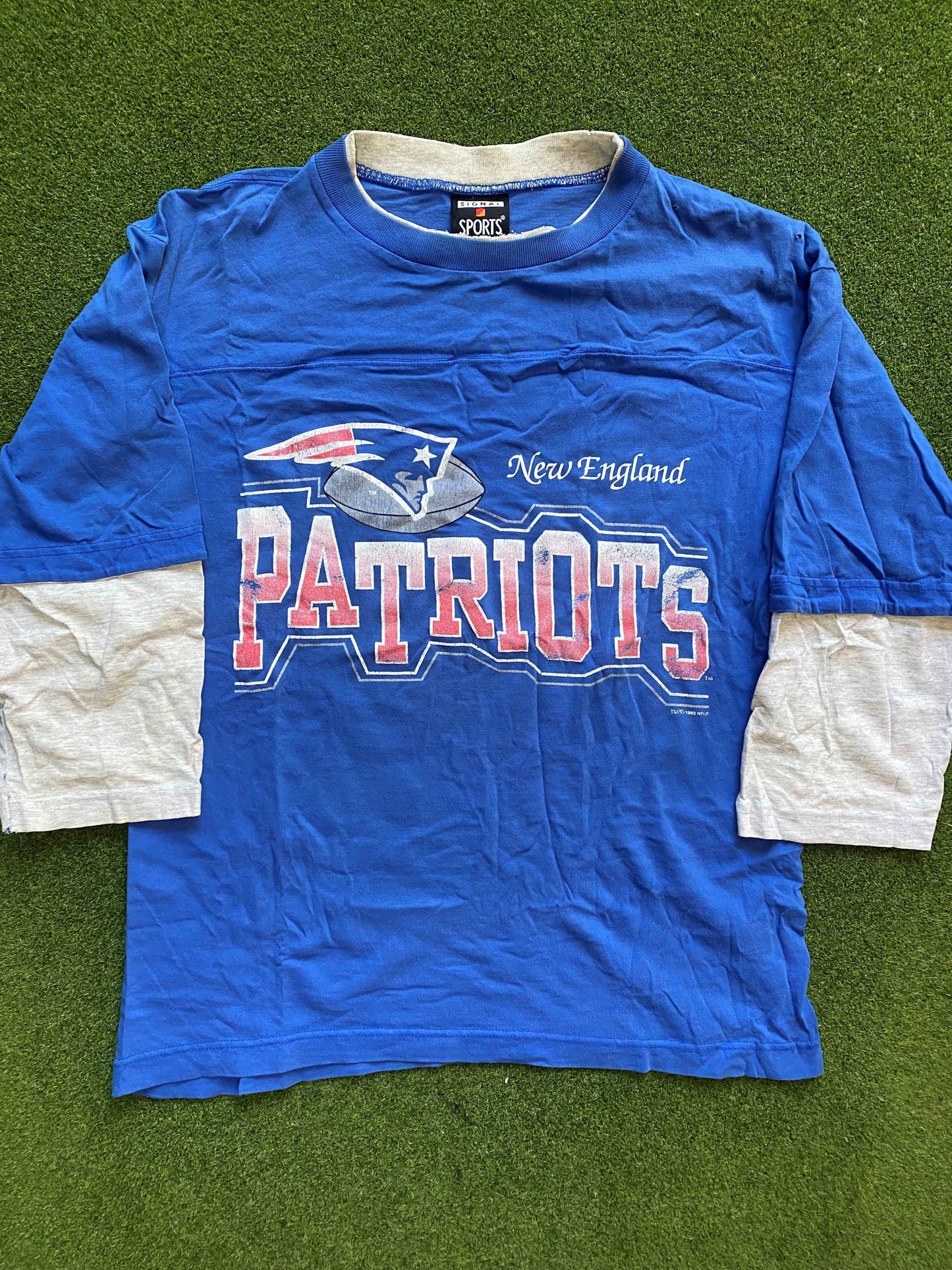 1993 New England Patriots - 3/4 Sleeve - Vintage NFL Shirt (Medium) - Gametime Vintage