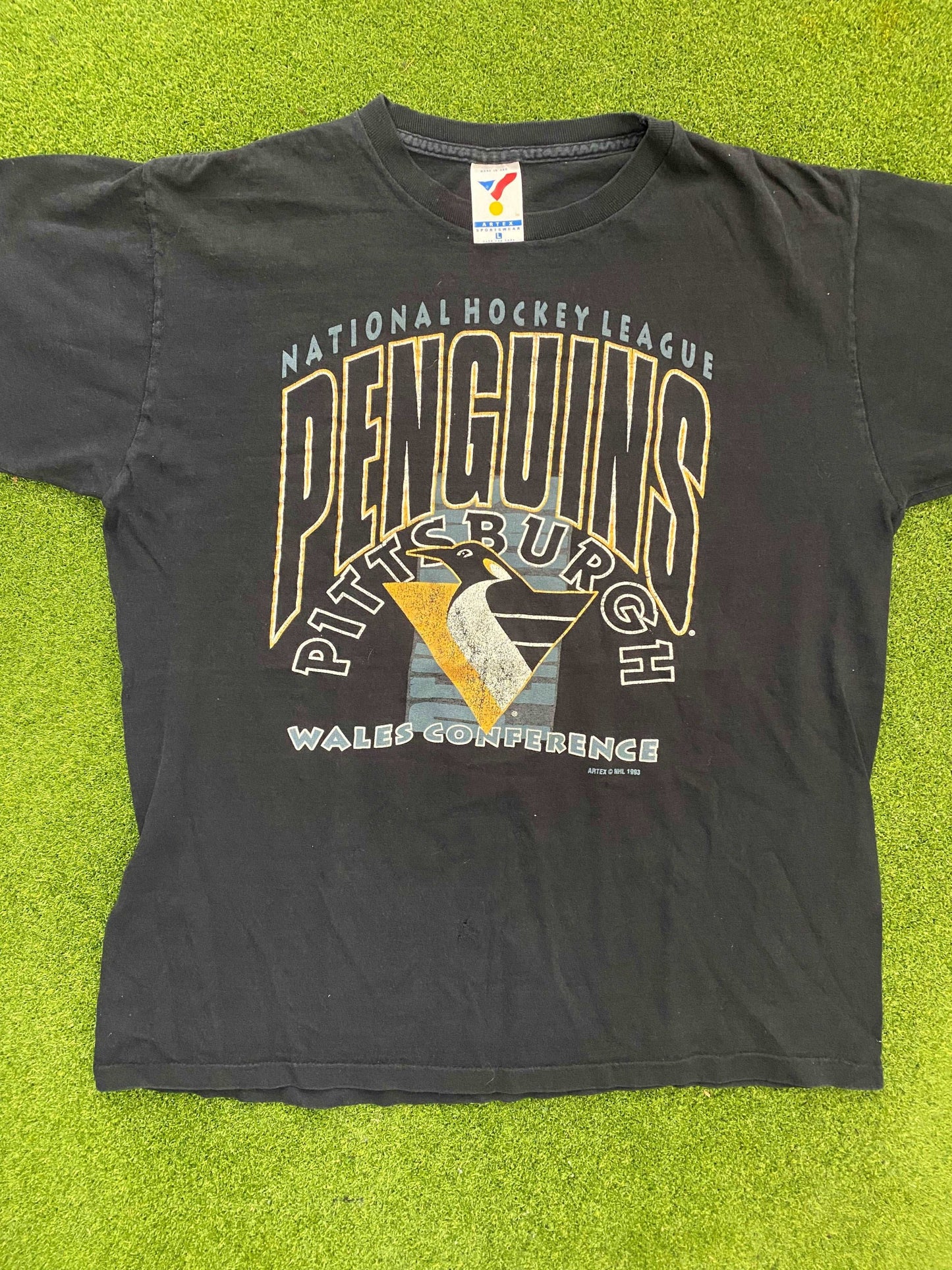 1993 Pittsburgh Penguins - Vintage NHL Tee Shirt (Large) - Gametime Vintage