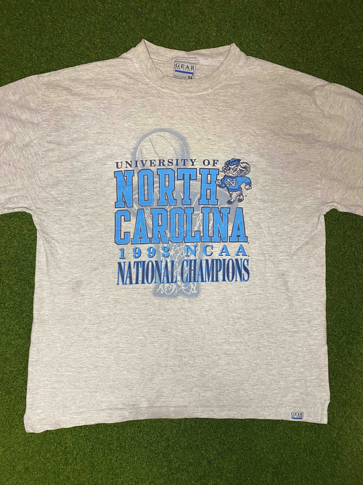1993 UNC Tar Heels - National Champions - Vintage College Basketball Tee Shirt (XL) - Gametime Vintage