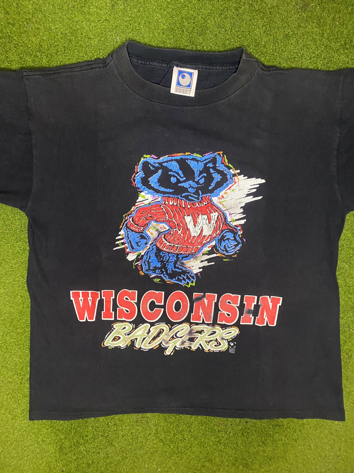 1993 Wisconsin Badgers - Vintage College Tee (Large) - Gametime Vintage