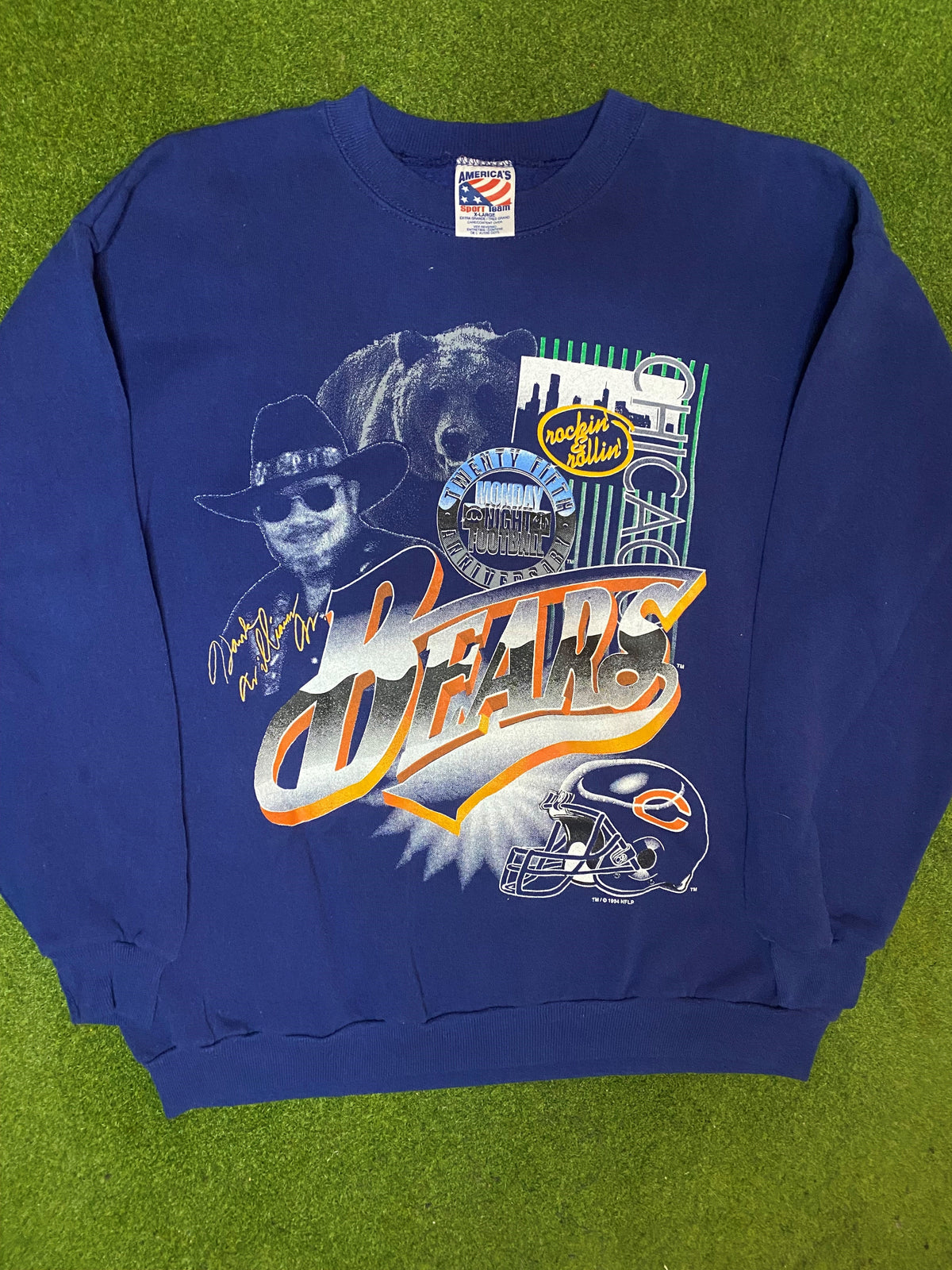1994 Chicago Bears - Monday Night Football - Vintage NFL Crewneck Sweatshirt (XL) - Gametime Vintage