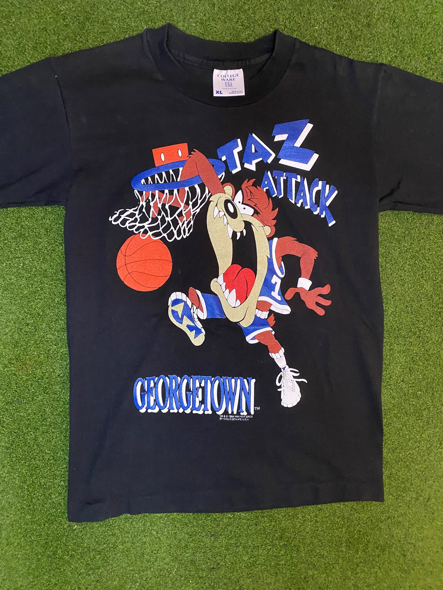 1994 Georgetown Hoyas - Taz Crossover - Vintage College Basketball T-Shirt (Youth XL) - Gametime Vintage
