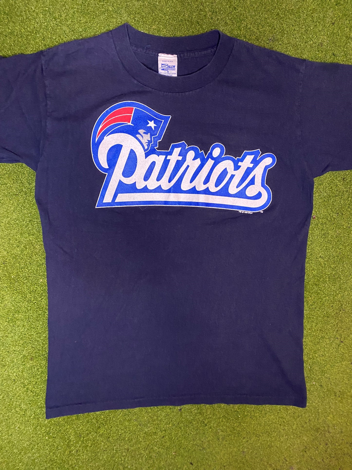 1994 New England Patriots - Vintage NFL T-Shirt (Medium) - Gametime Vintage