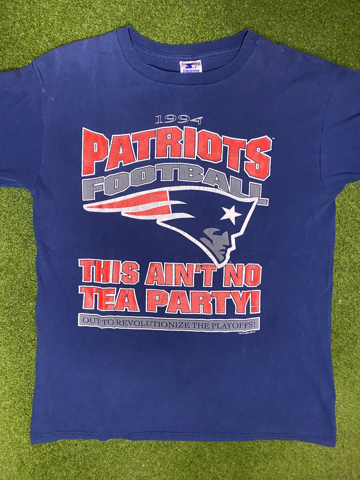 1994 New England Patriots - This Ain't No Tea Party - Vintage NFL T-Shirt (Youth XL) - Gametime Vintage