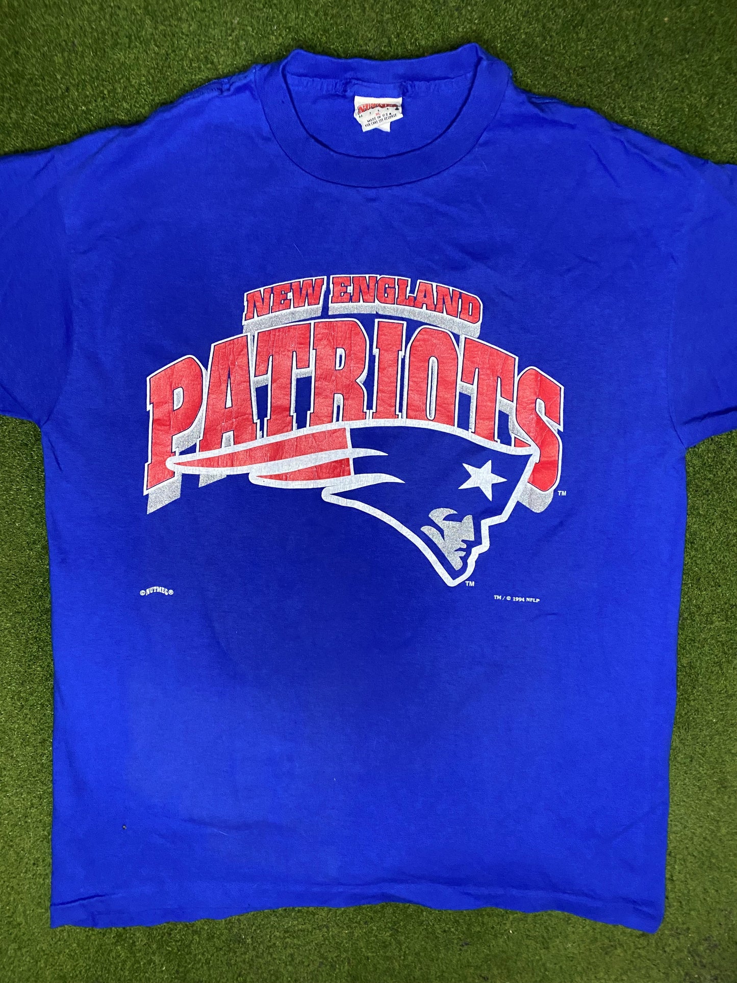 1994 New England Patriots - Vintage NFL T-Shirt (XL) - Gametime Vintage