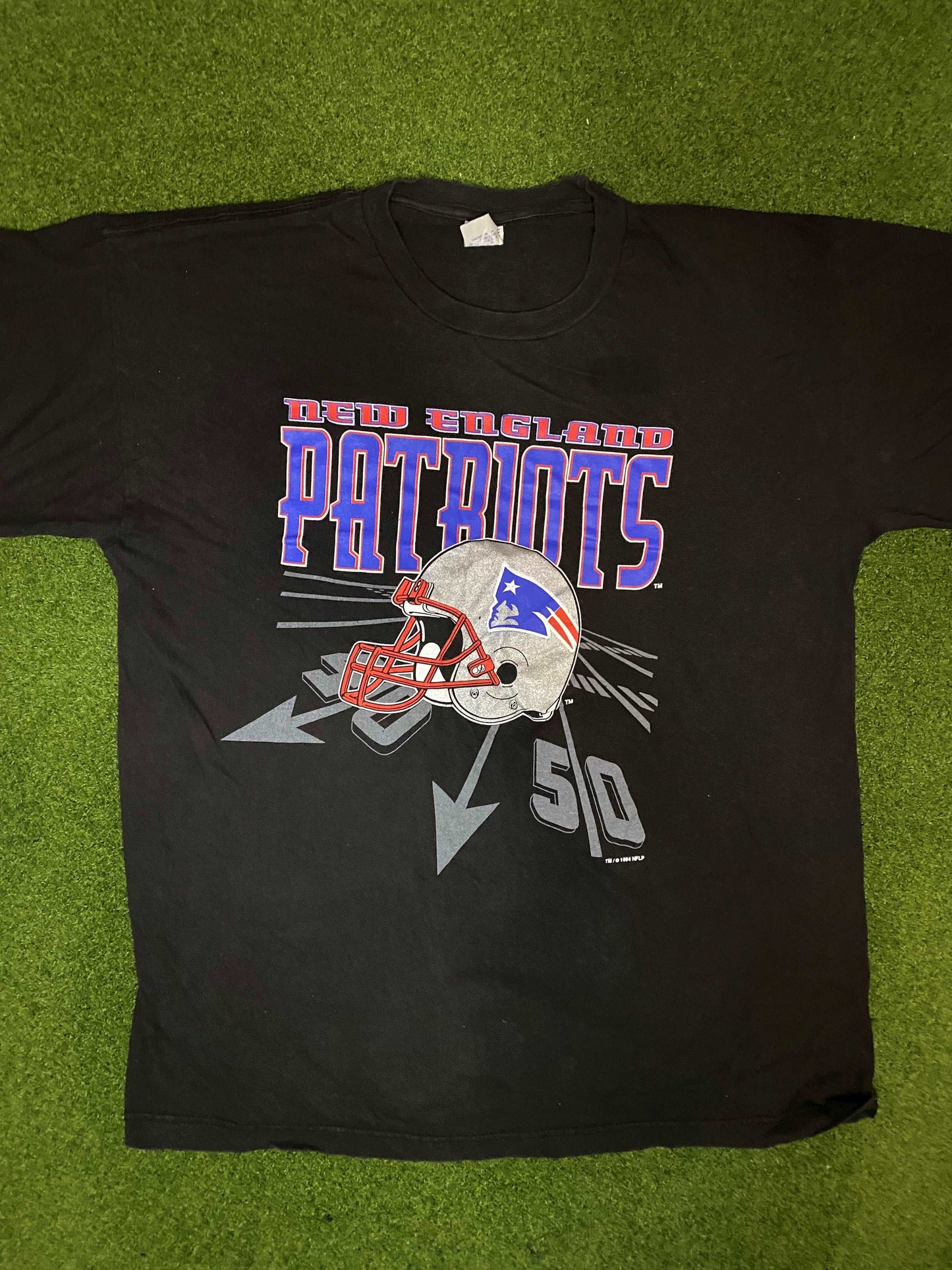 1994 New England Patriots - Vintage NFL Tee Shirt (XL) - Gametime Vintage