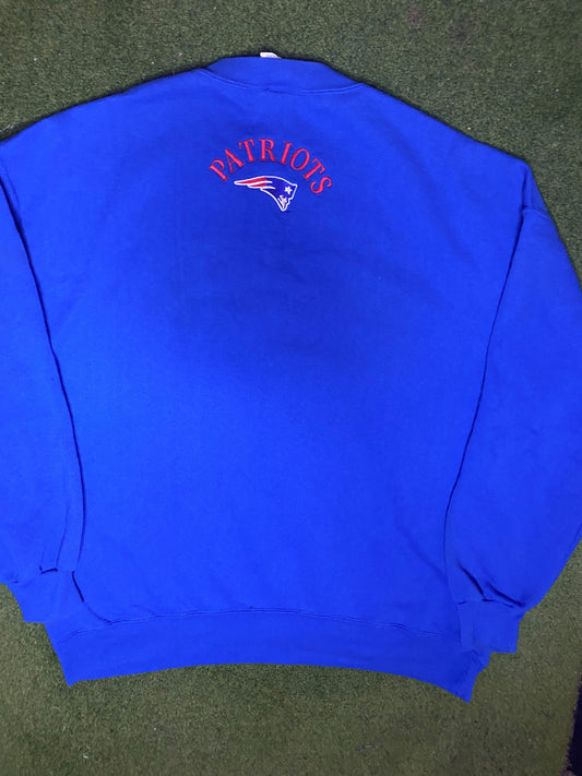 1994 New England Patriots - Vintage NFL Sweatshirt (XL) - Gametime Vintage