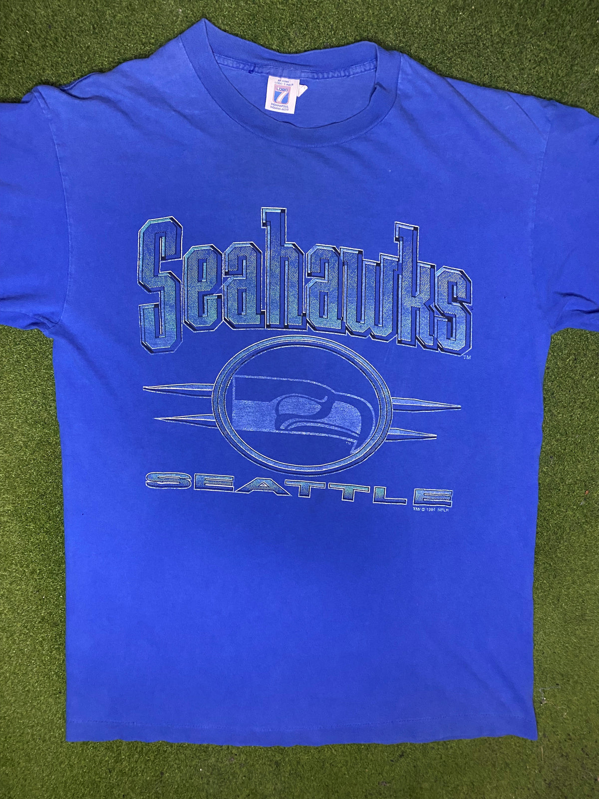 1994 Seattle Seahawks - Vintage NFL T-Shirt (Large) - Gametime Vintage