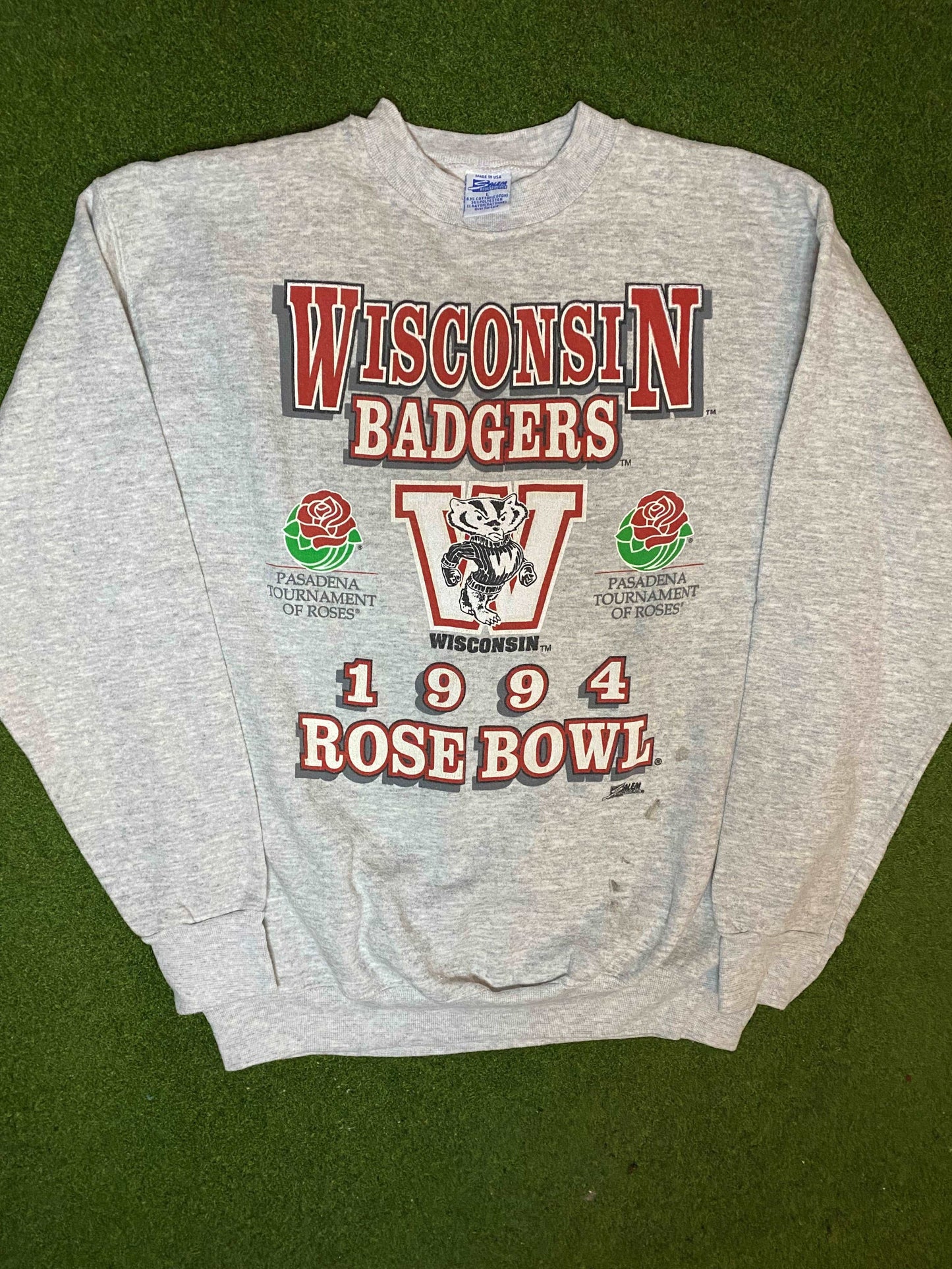 1994 Wisconsin Badgers - Rose Bowl - Vintage College Football Crewneck Sweatshirt (Large) - Gametime Vintage
