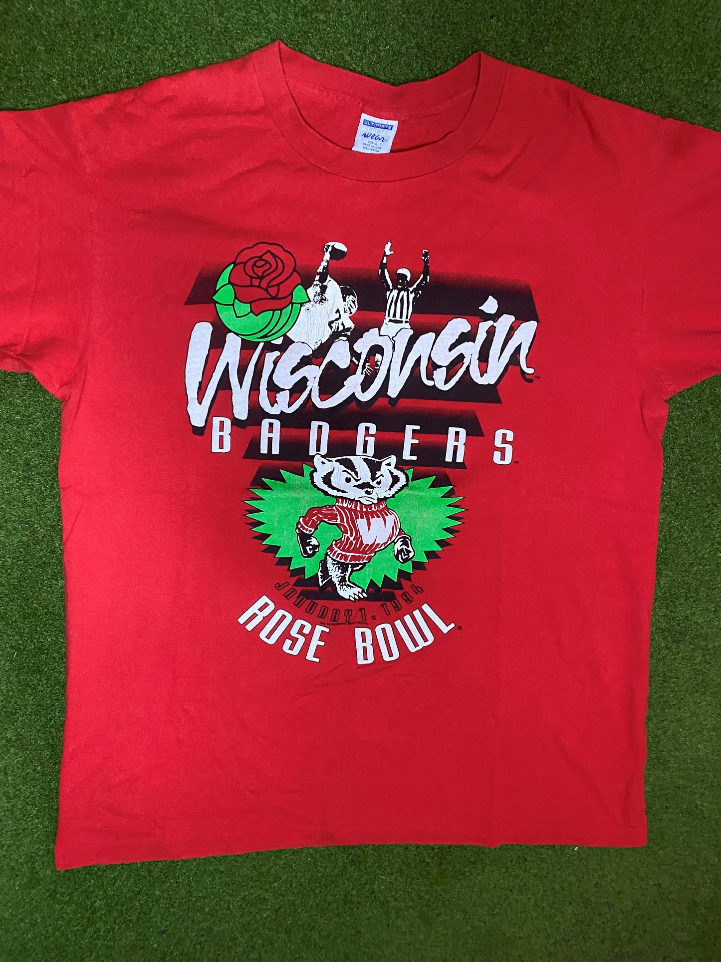 1994 Wisconsin Badgers - Rose Bowl - Vintage College Football T-Shirt (Large) - Gametime Vintage