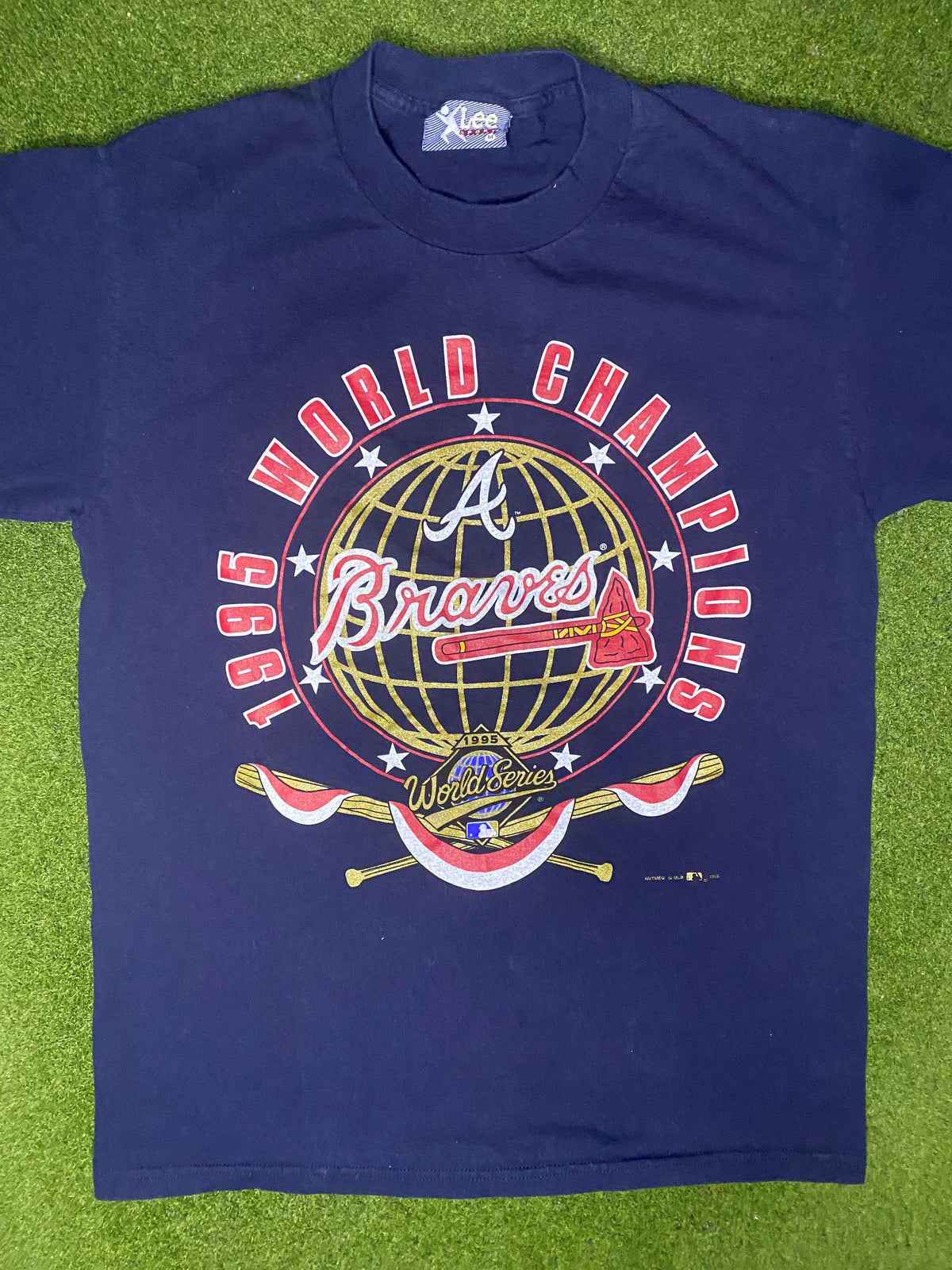 1995 Atlanta Braves - World Series Champions - Vintage MLB T Shirt (Medium) - Gametime Vintage