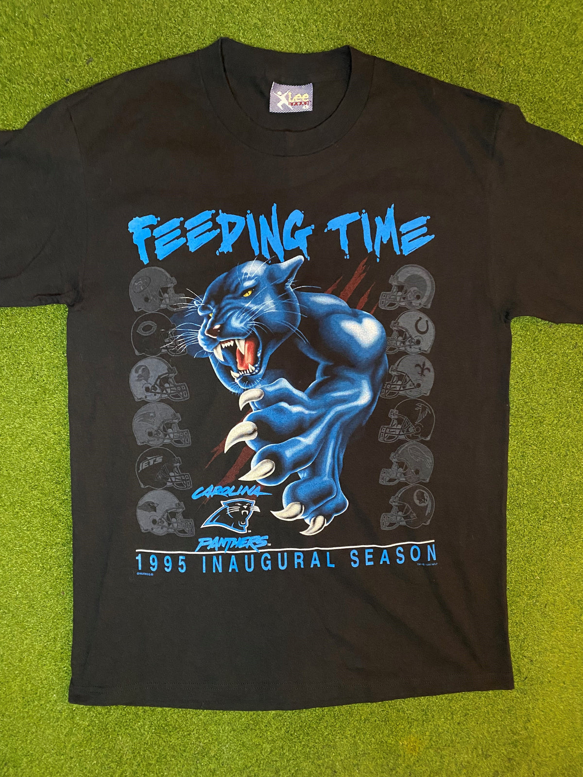 1995 Carolina Panthers - Inaugural Season - Double Sided - Vintage NFL T-Shirt (Large) - Gametime Vintage