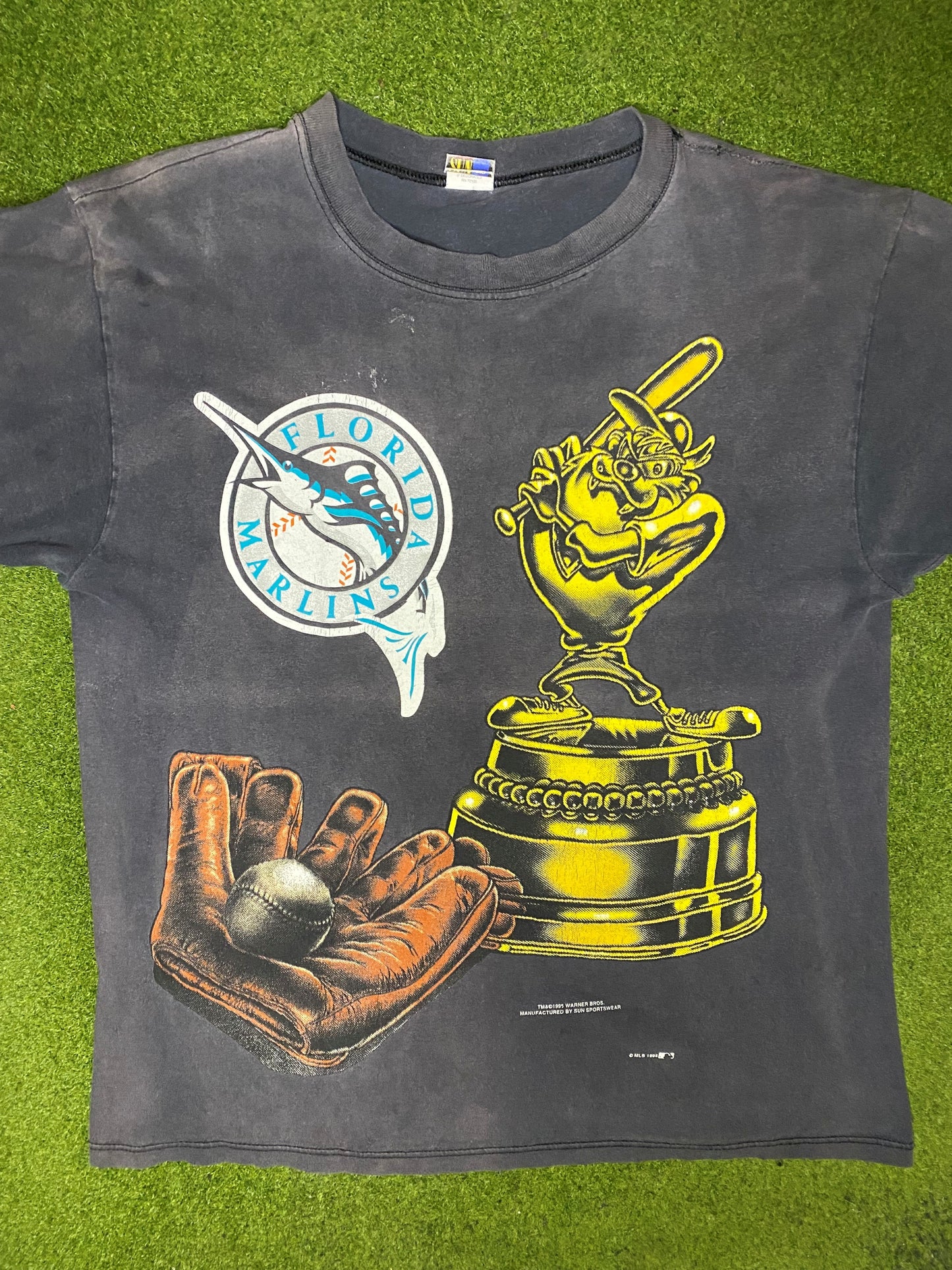 1995 Florida Marlins - Taz - Vintage MLB T Shirt (Large) - Gametime Vintage