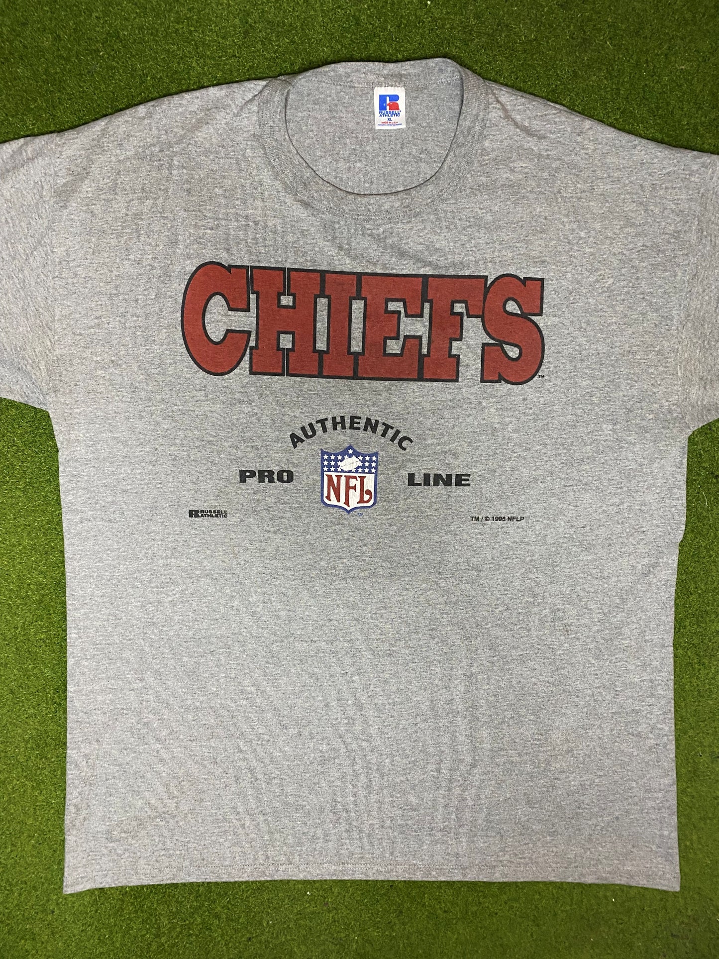 1995 Kansas City Chiefs - Vintage NFL Tee (XL) - Gametime Vintage