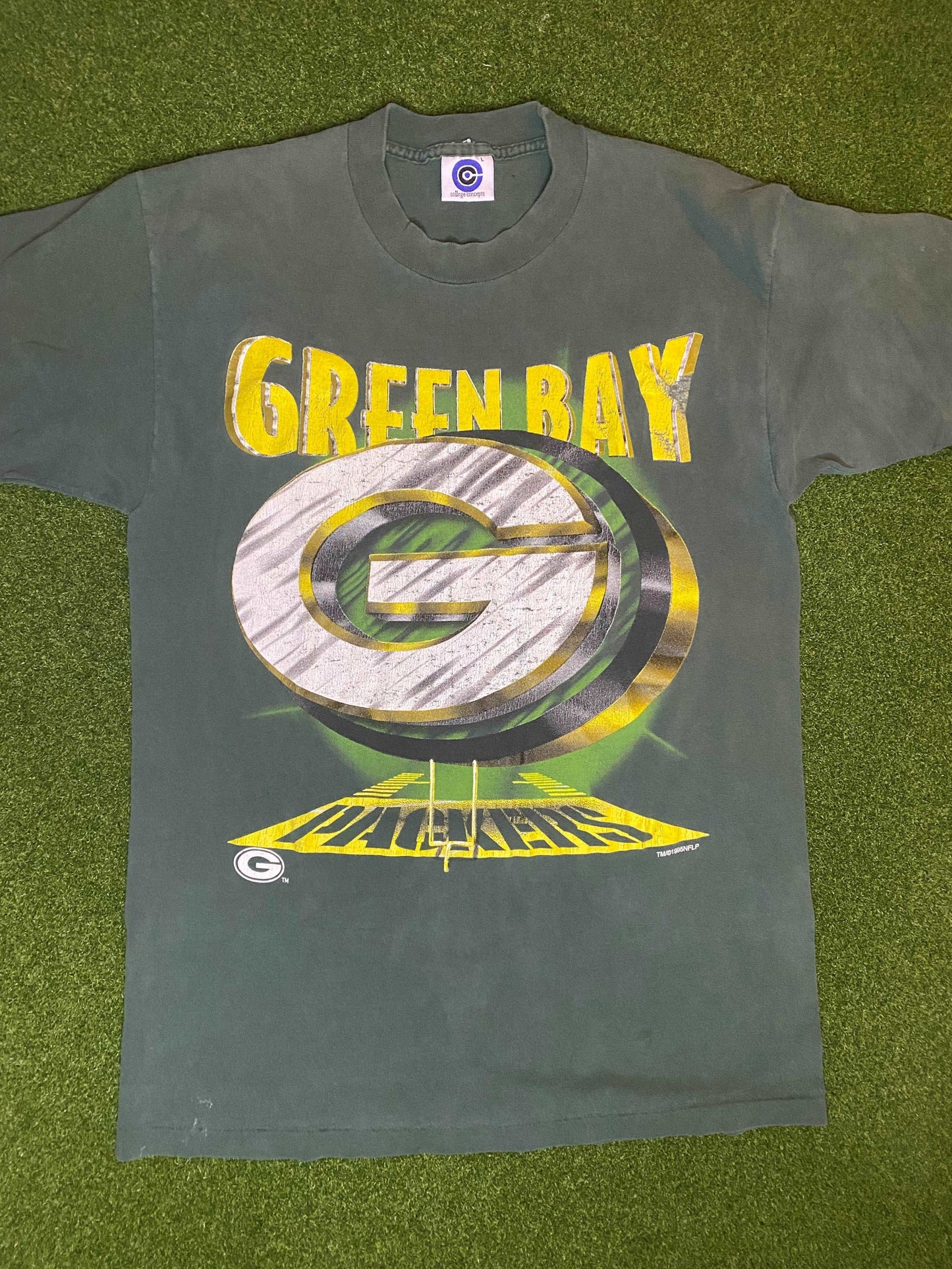 1995 Green Bay Packers - Big Logo - Vintage NFL Tee Shirt (Large) - Gametime Vintage
