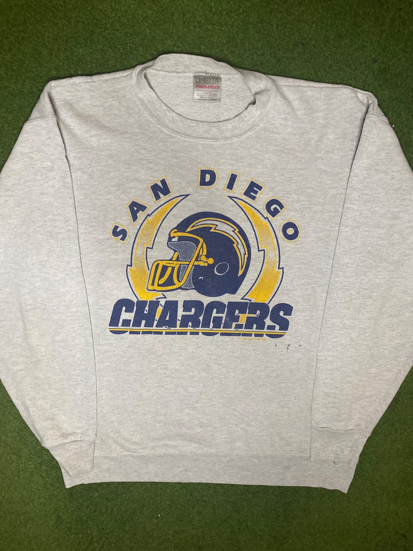 1995 San Diego Chargers - Vintage NFL Sweatshirt (Large) - Gametime Vintage