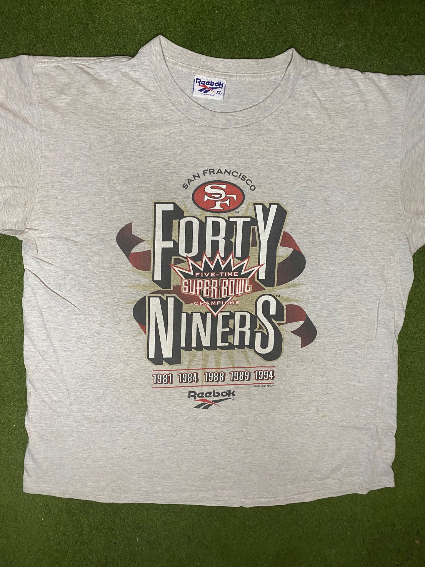 1995 San Francisco 49ers - 5x Super Bowl Champions - Vintage NFL T-Shirt (XL) - Gametime Vintage