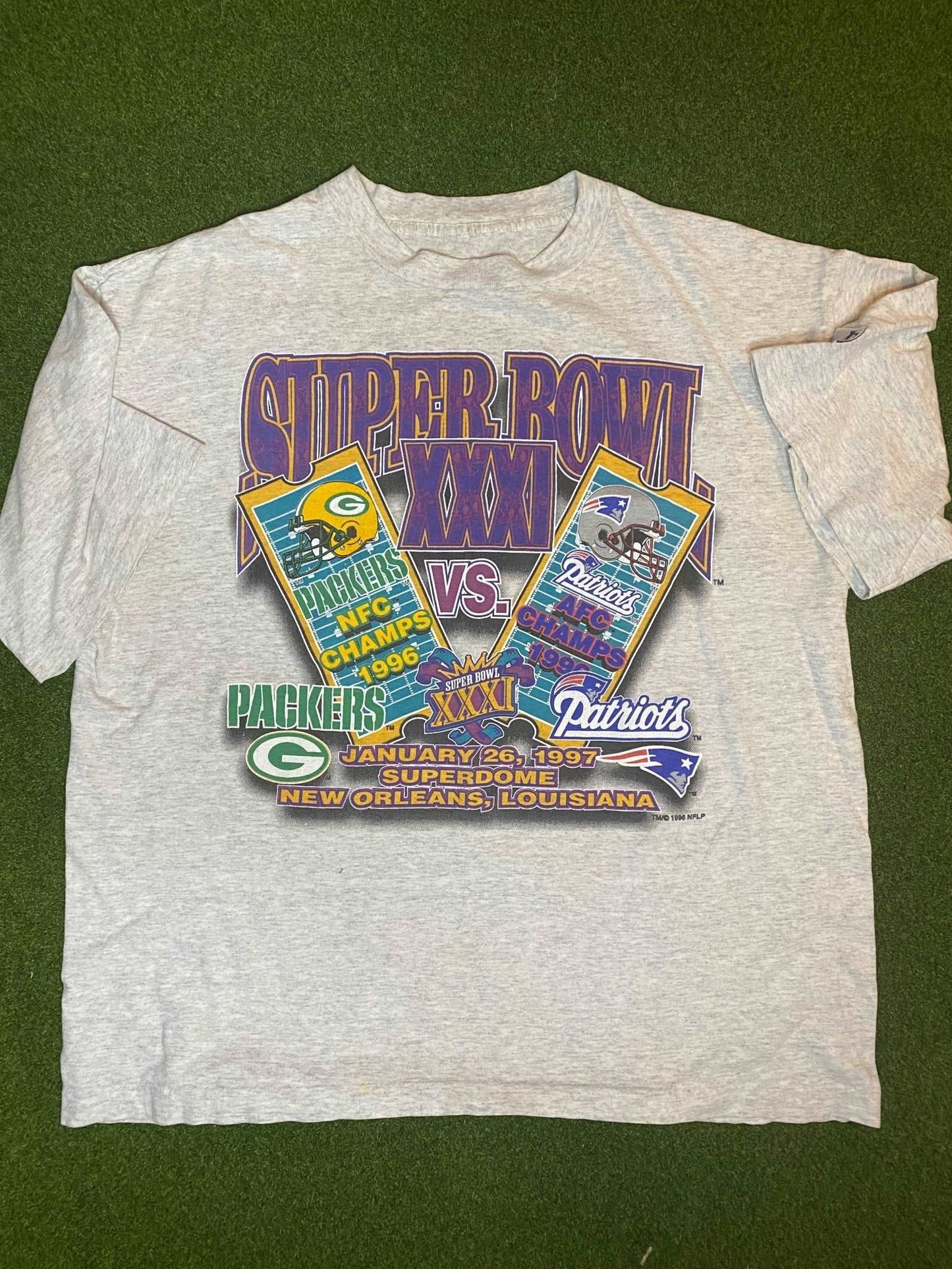 1996 Super Bowl XXXI - Packers vs Patriots - Vintage NFL Tee Shirt (XL) - Gametime Vintage