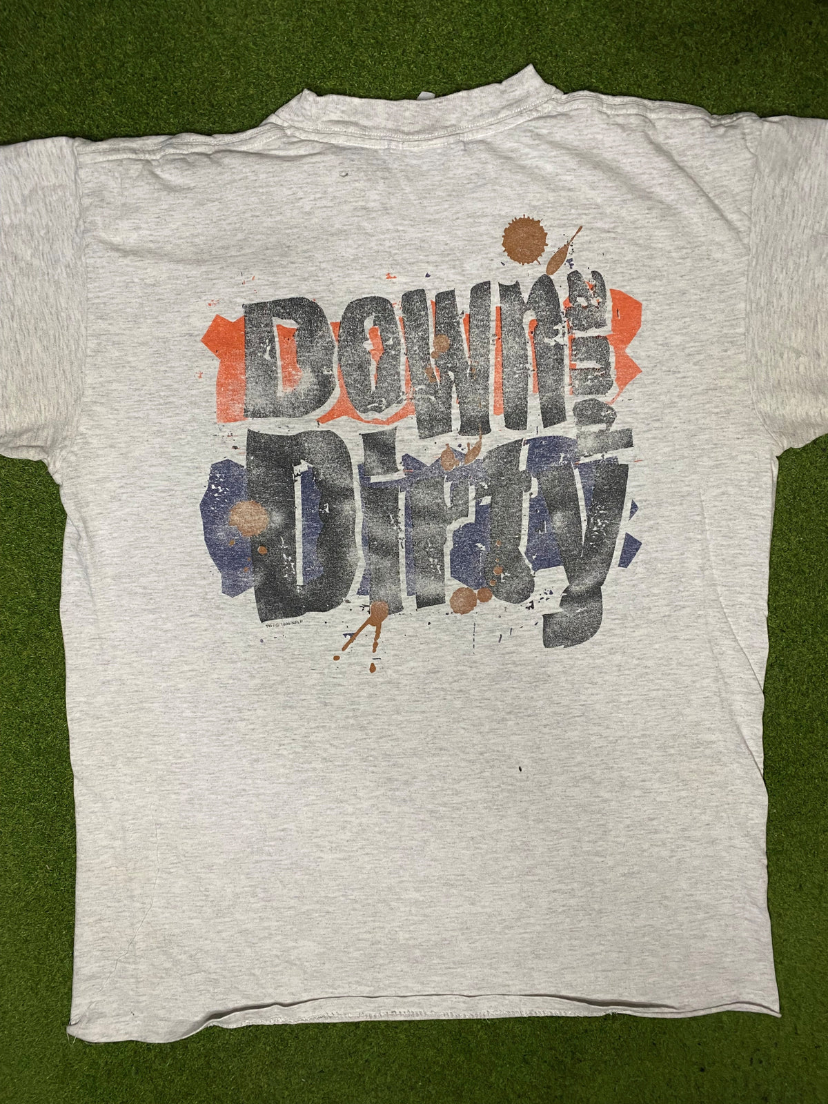 1996 Chicago Bears - Taz - Vintage NFL T Shirt (Medium) - Gametime Vintage