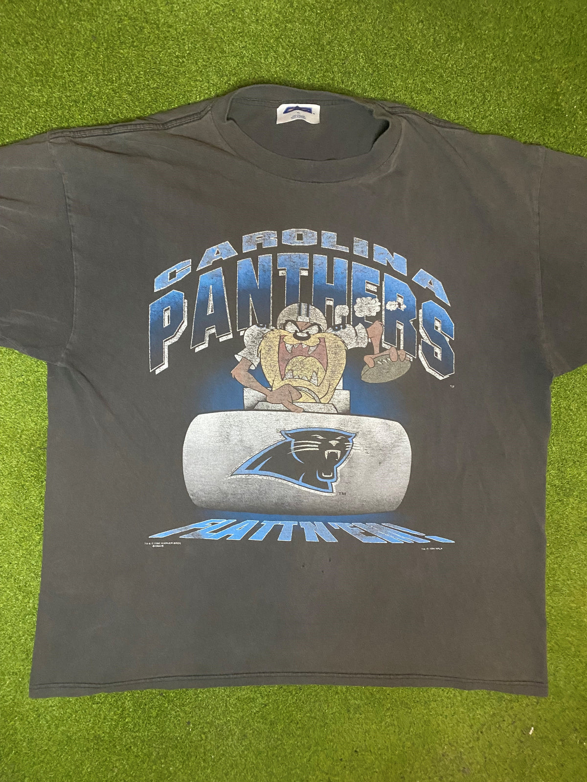 1996 Carolina Panthers - Taz Crossover - Vintage NFL T-Shirt (XL) - Gametime Vintage