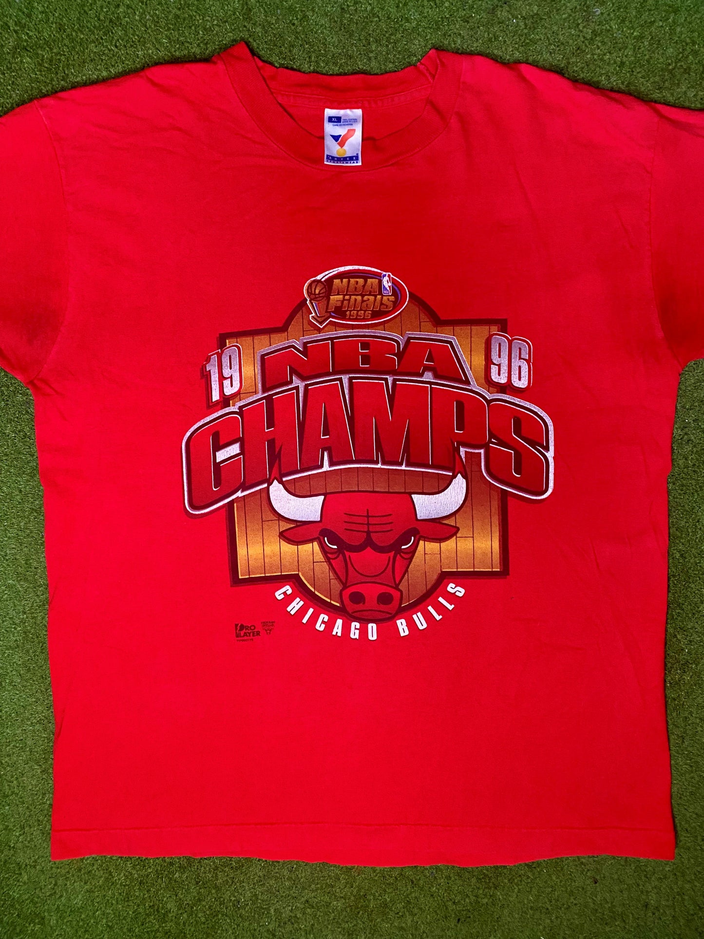 1996 Chicago Bulls - NBA Champions - Vintage NBA T Shirt (XL)