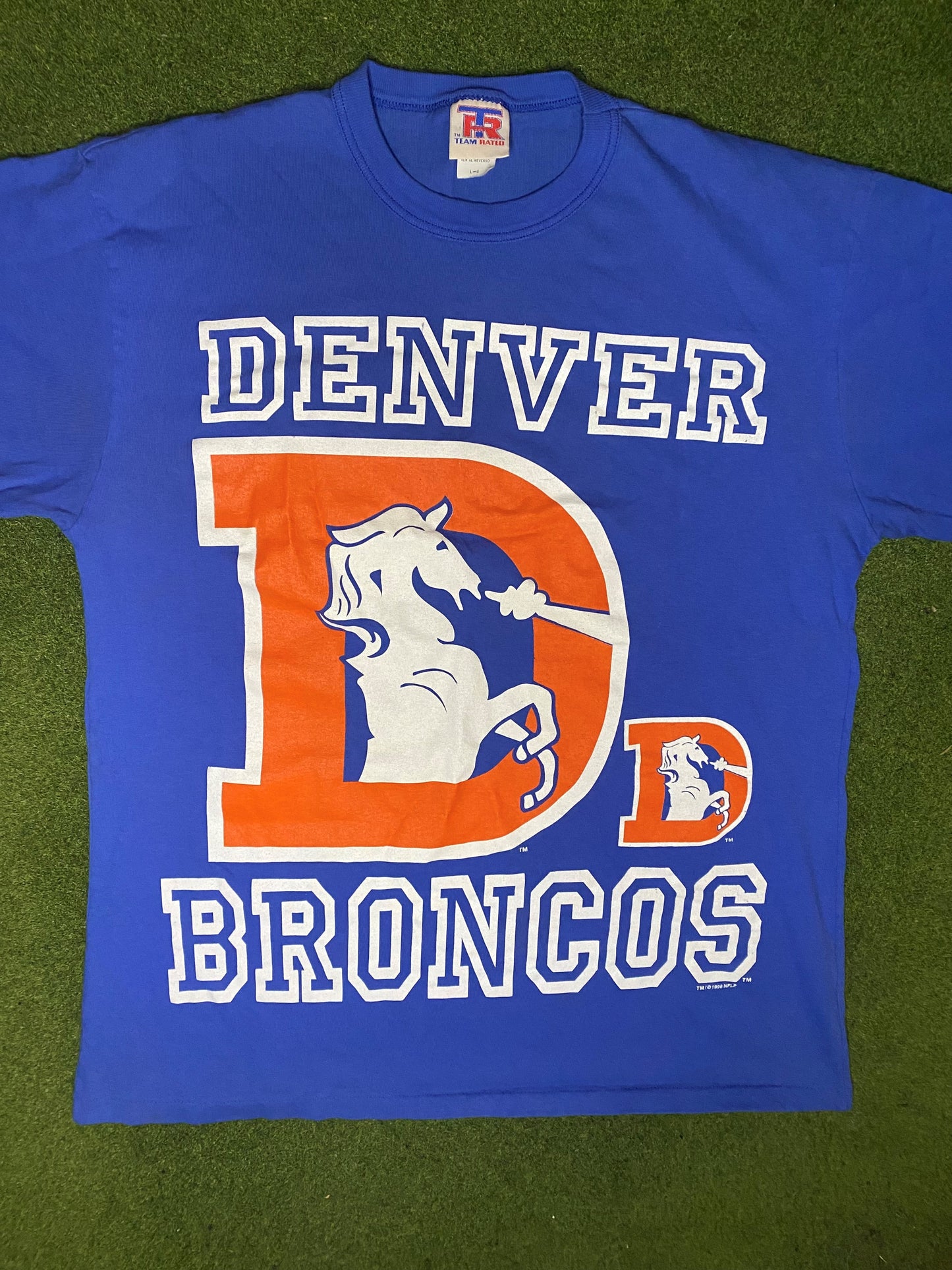 1996 Denver Broncos - Big Logo - Vintage NFL T-Shirt (Large) - Gametime Vintage