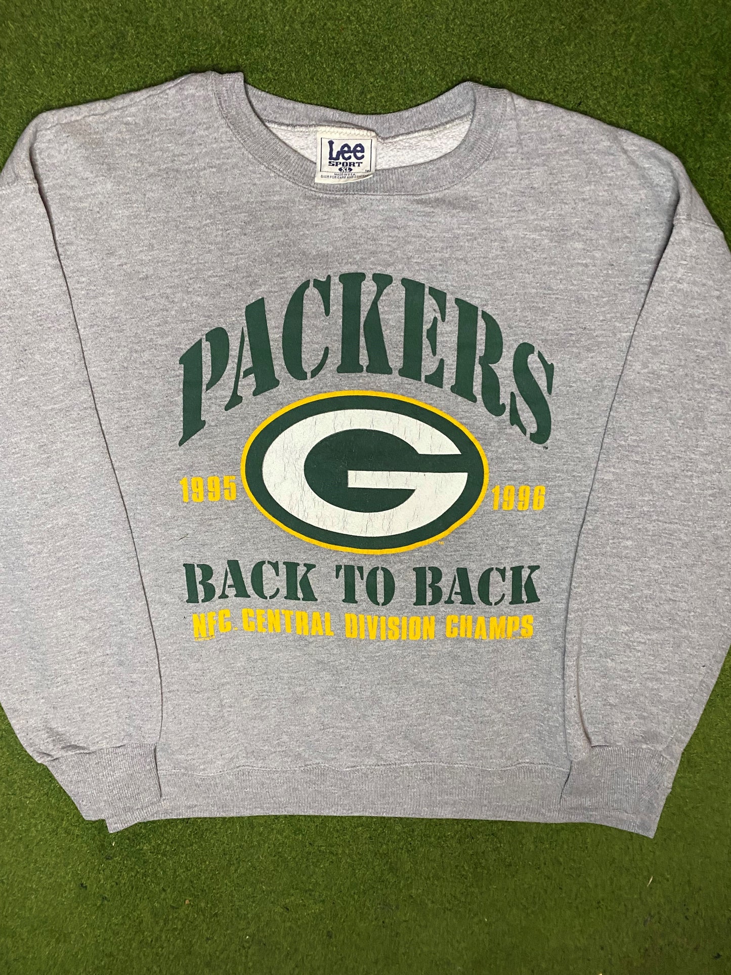 1996 Green Bay Packers - Back to Back Div Champs - Vintage NFL Sweatshirt (XL) - Gametime Vintage